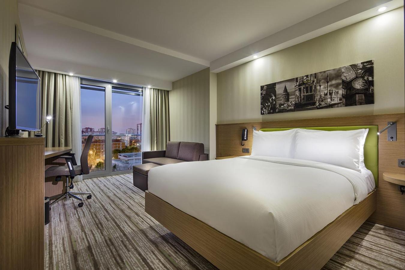Hampton by Hilton İstanbul Ataköy - Image 17