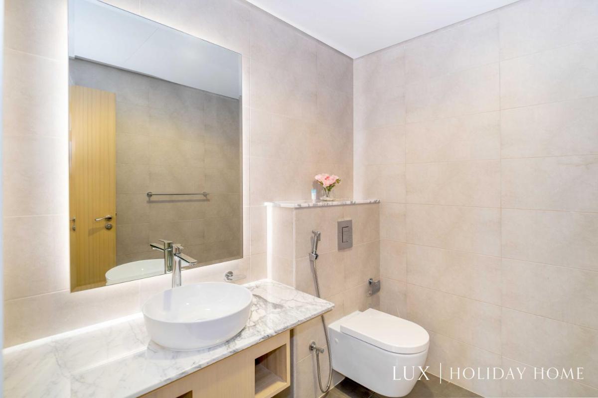 LUX The Paramount Sea View Suite