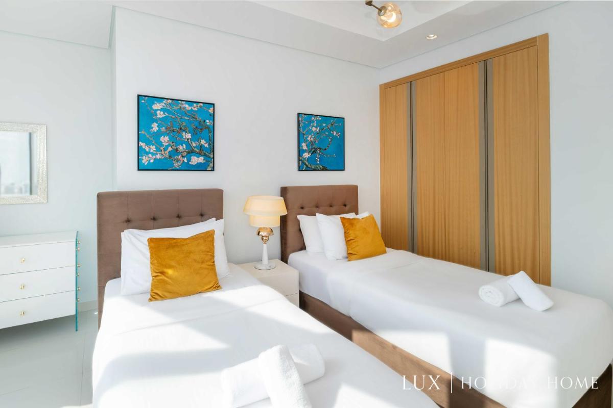 LUX The Paramount Sea View Suite