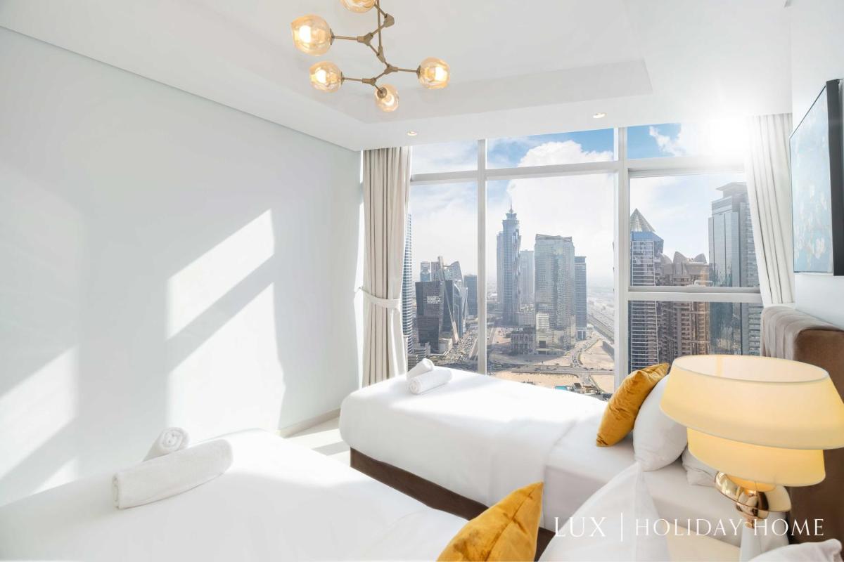 LUX The Paramount Sea View Suite