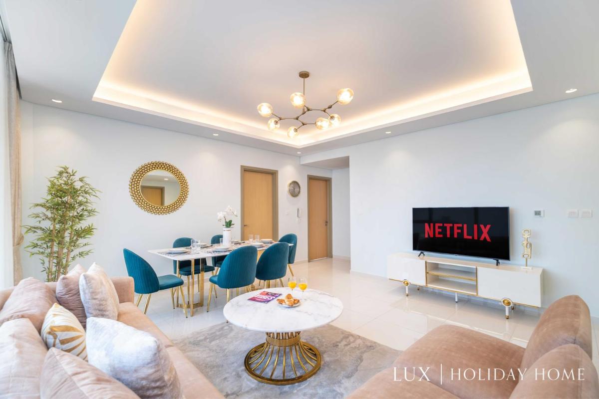 LUX The Paramount Sea View Suite