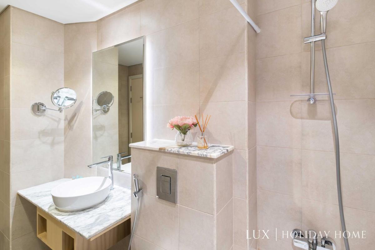 LUX The Paramount Sea View Suite