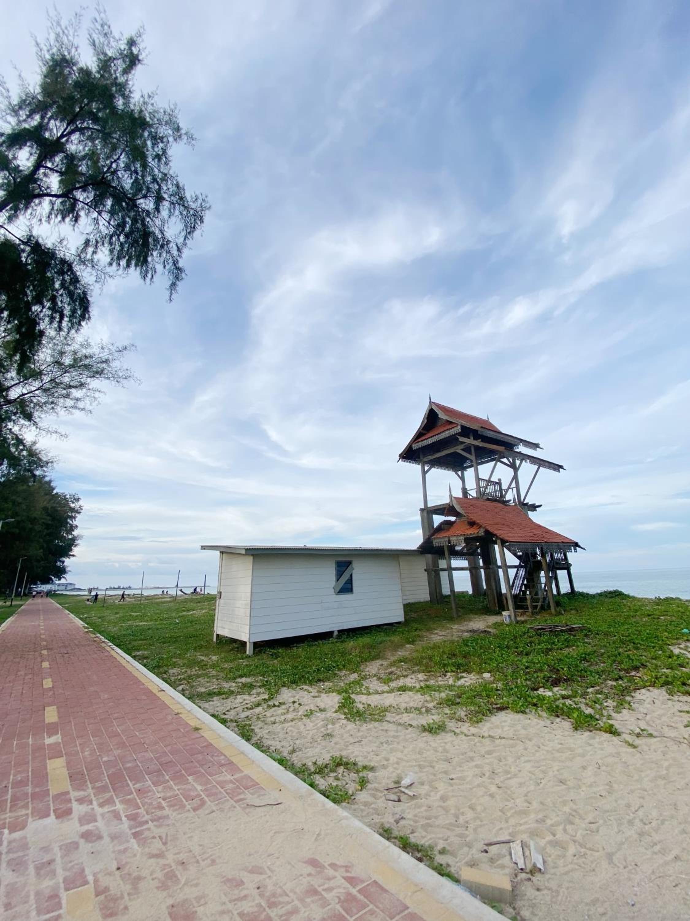 Kuala Terengganu Newly Renovated Nenda Beach House photo 6