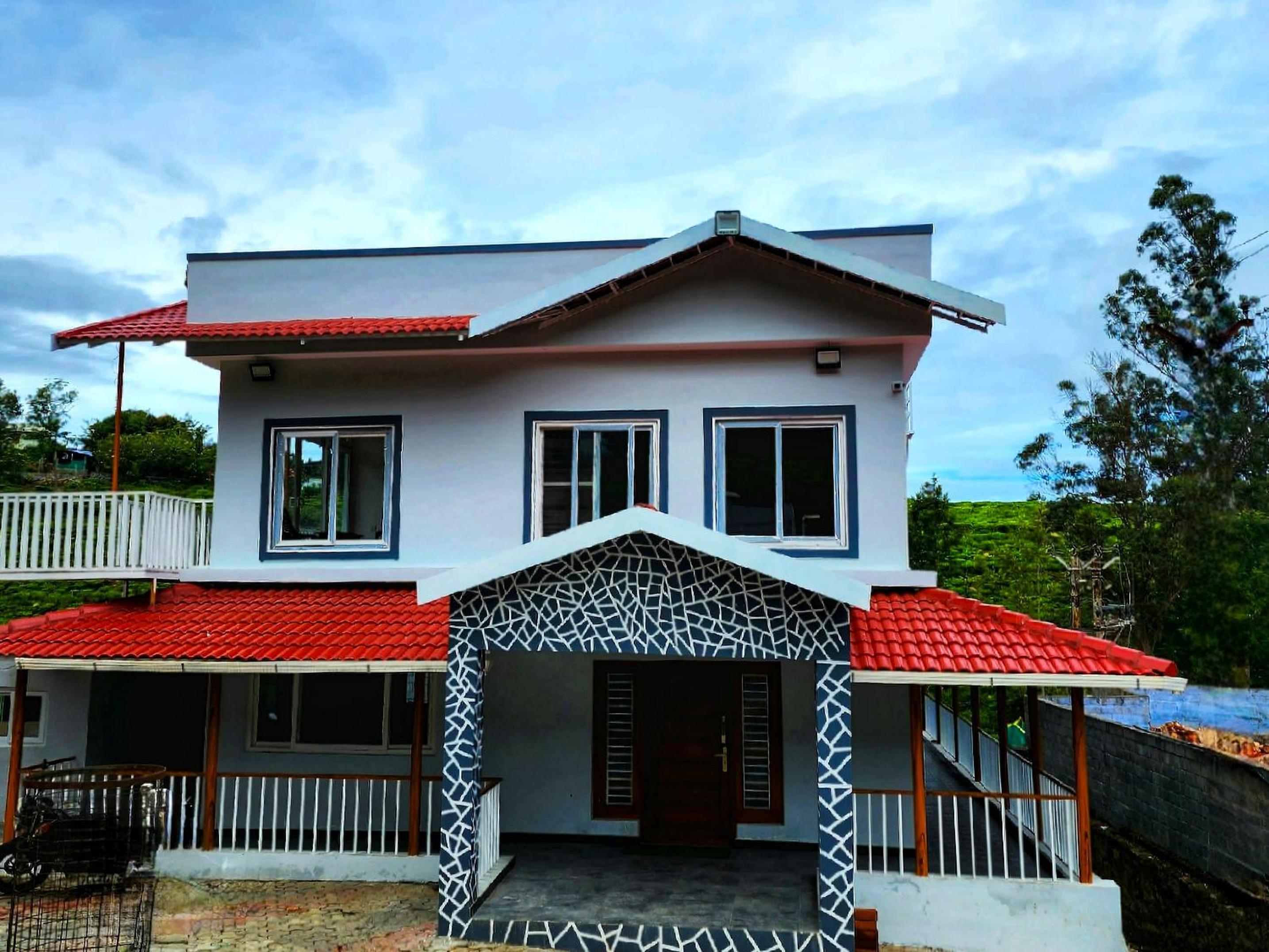 Cloud & Mist Inn-Stay with Mountain Views in Kotagiri, Near Ooty view 2