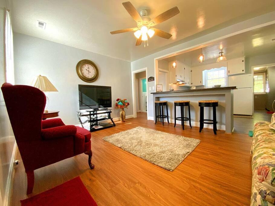 Sweet Retreat at Thel's Place