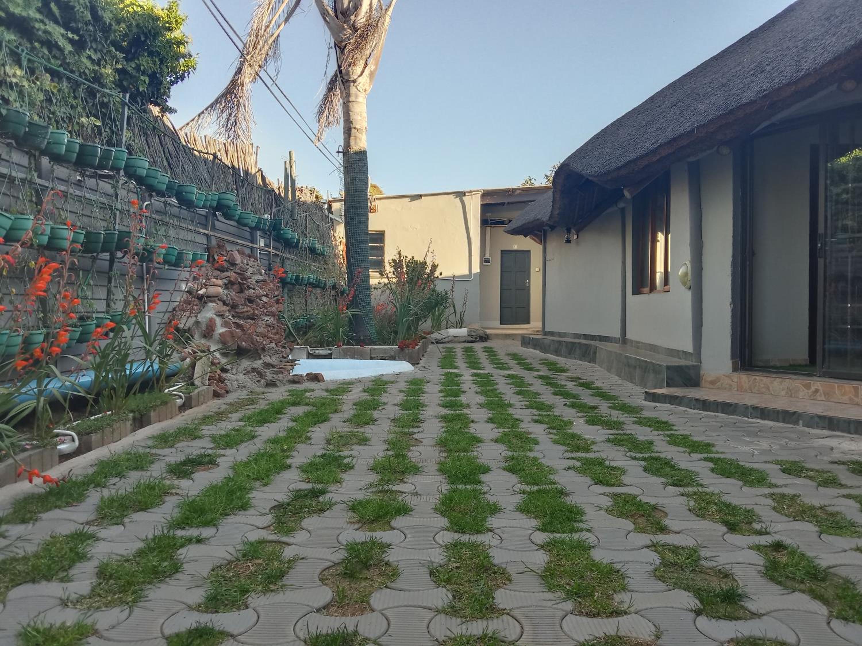 Executive Guest House Randfontein view 5