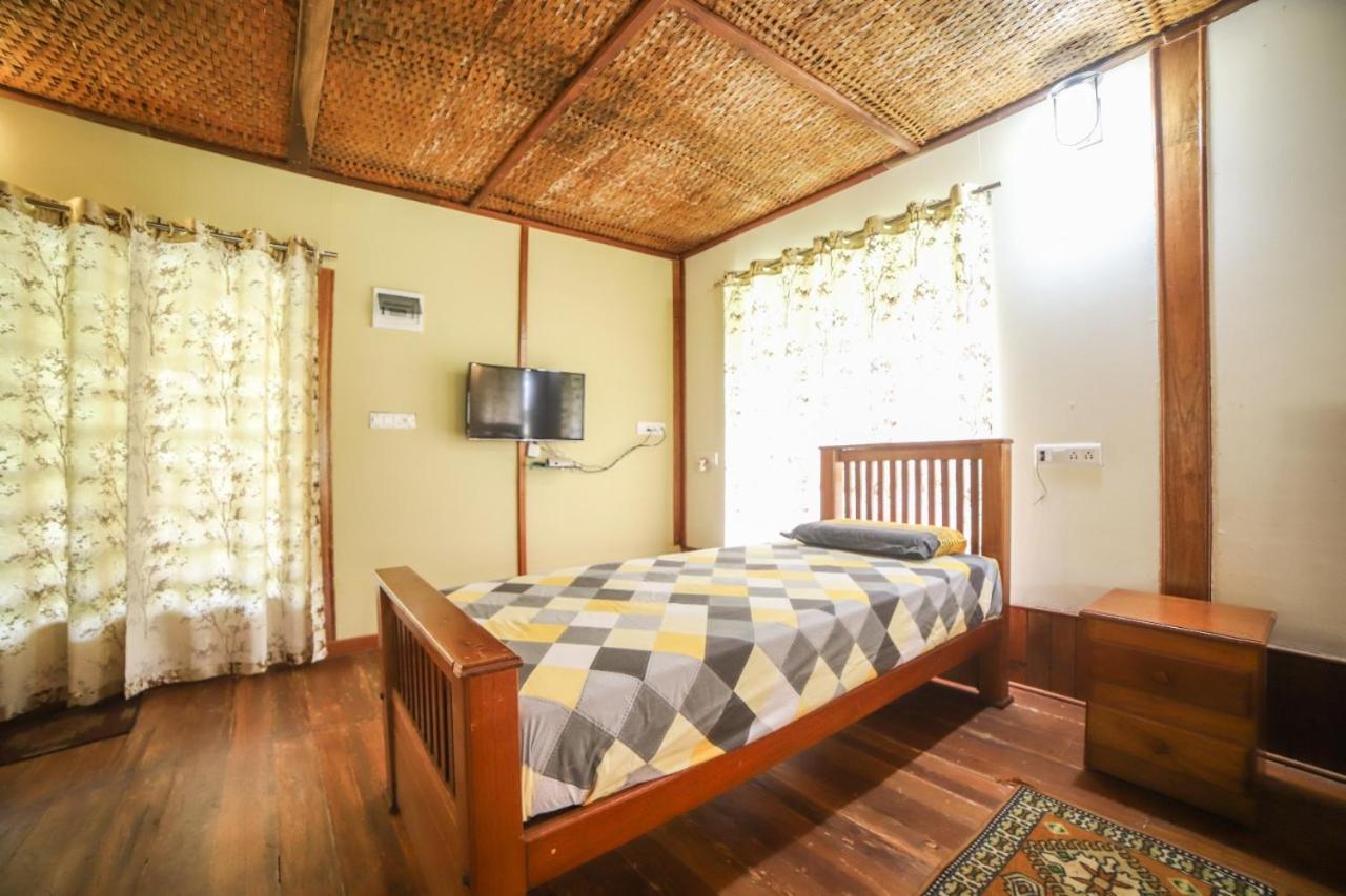 Coorg coffee estate 3 bedroom villa with open balcony view 5