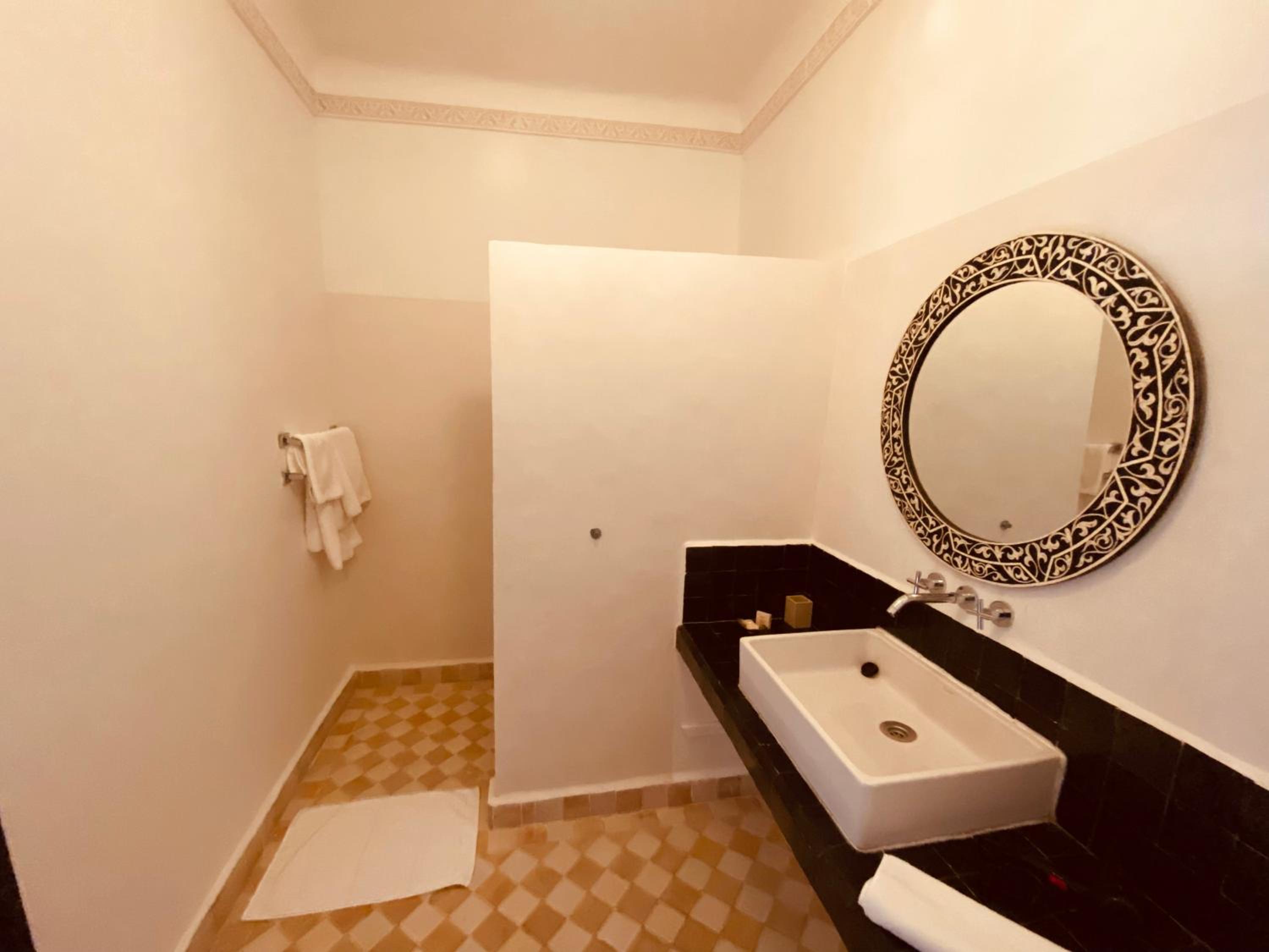 Riad New Moon