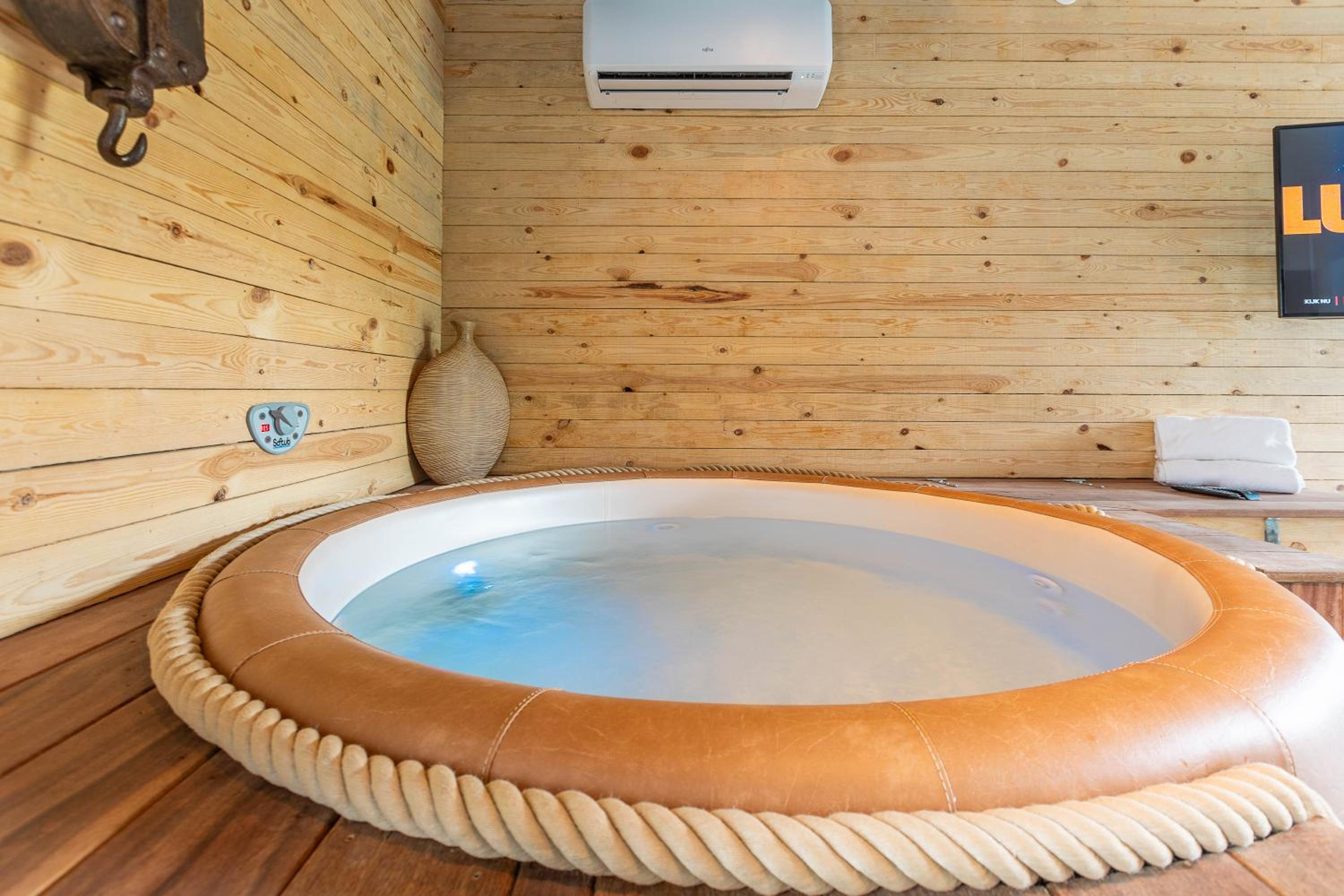 L'Antre d'Eux - Suite avec sauna et jacuzzi