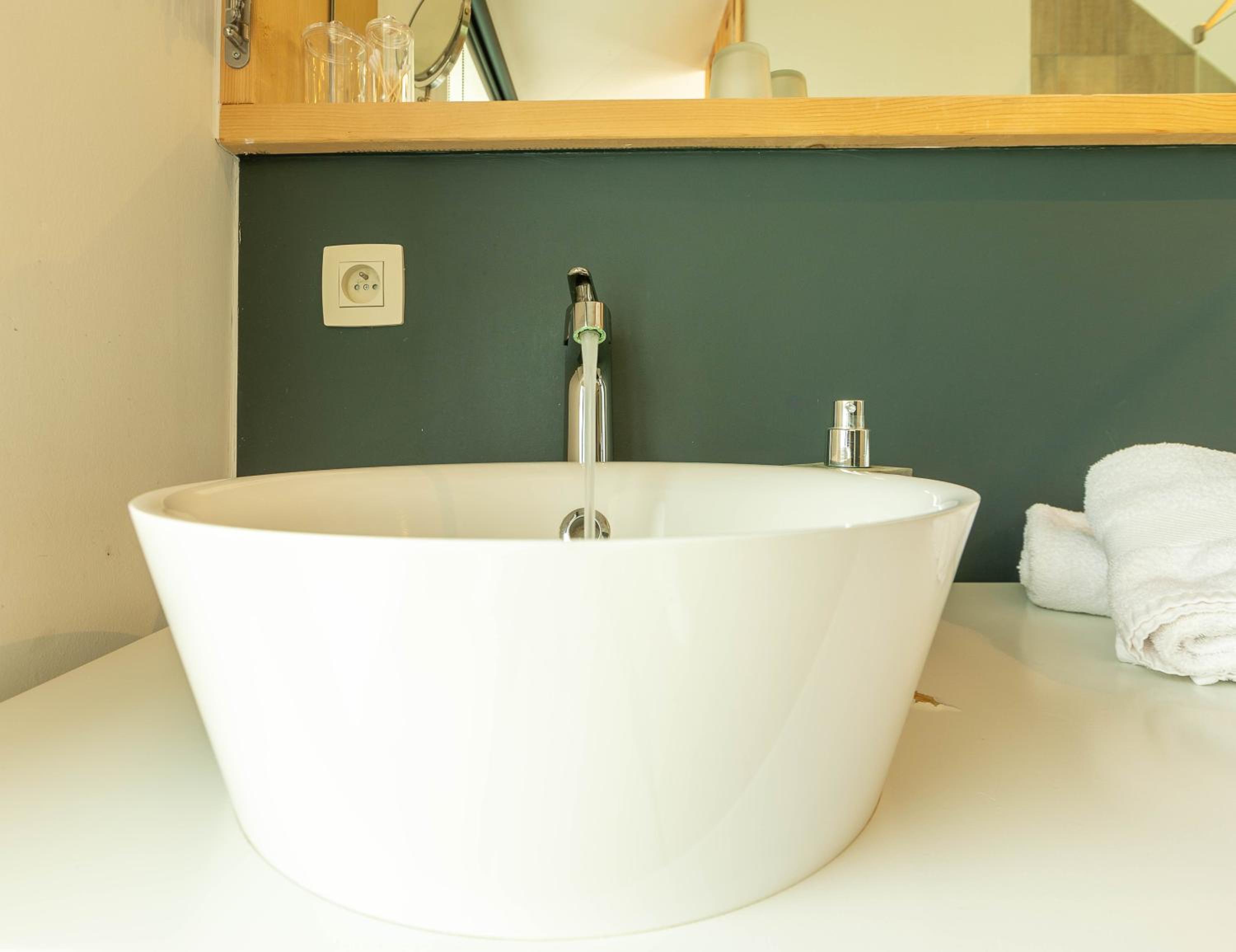 Le Fermage - logement avec piscine, sauna et jacuzzi