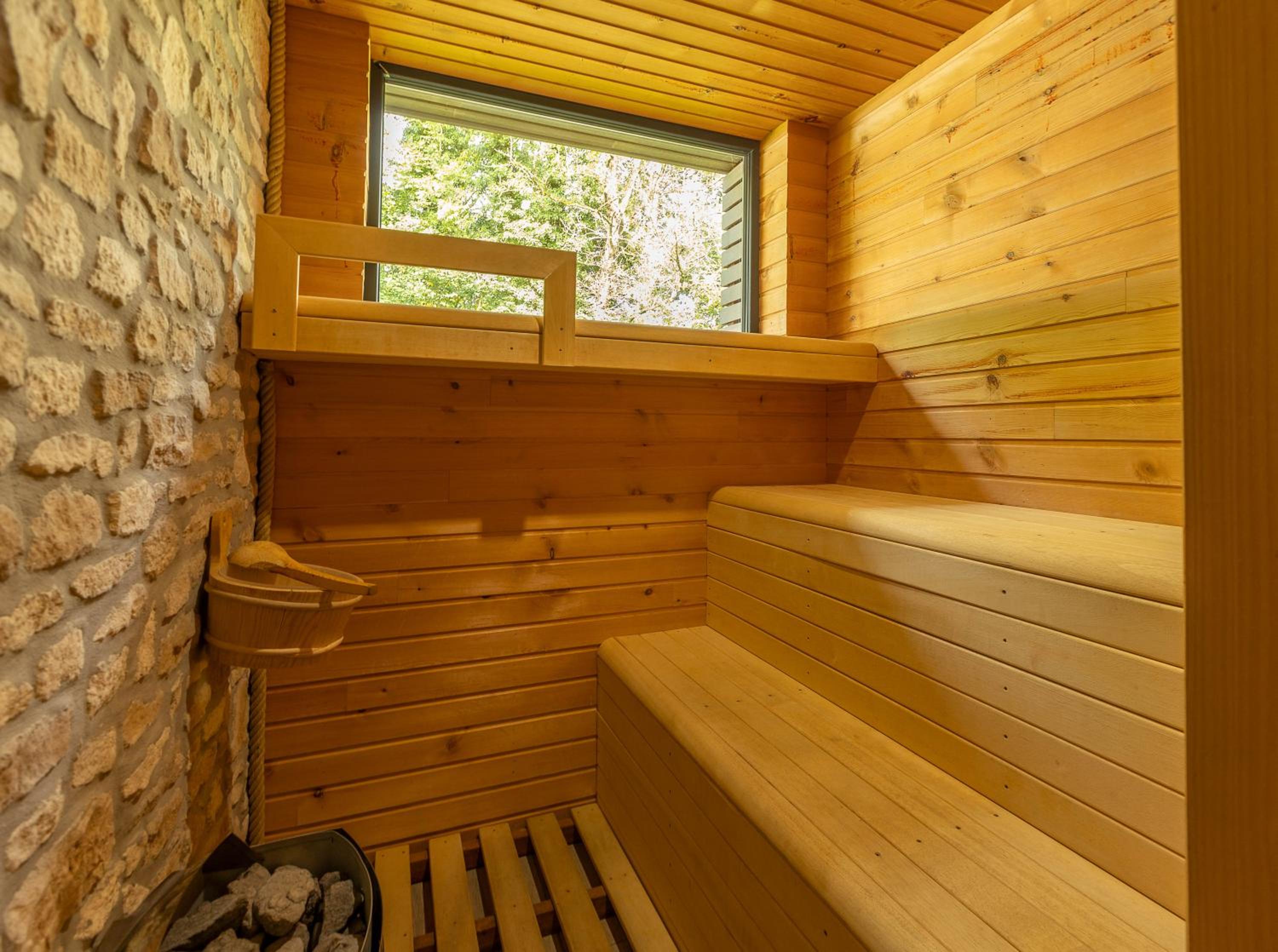 Le Fermage - logement avec piscine, sauna et jacuzzi