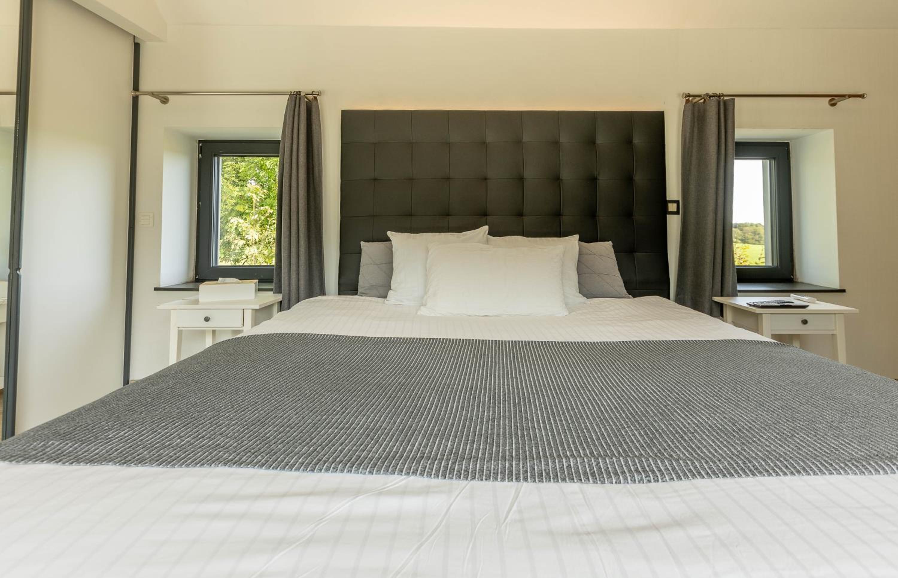 Le Fermage - logement avec piscine, sauna et jacuzzi