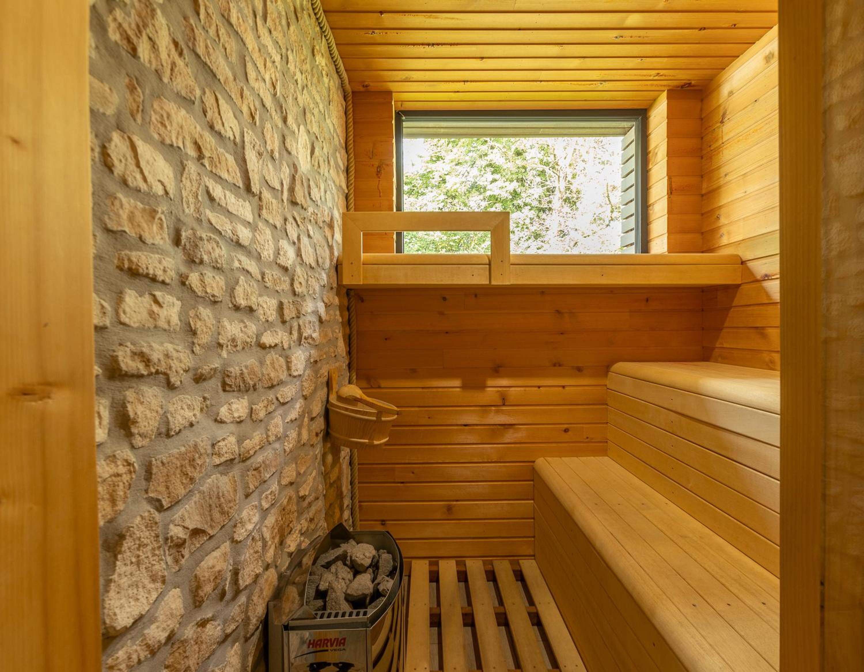 Le Fermage - logement avec piscine, sauna et jacuzzi