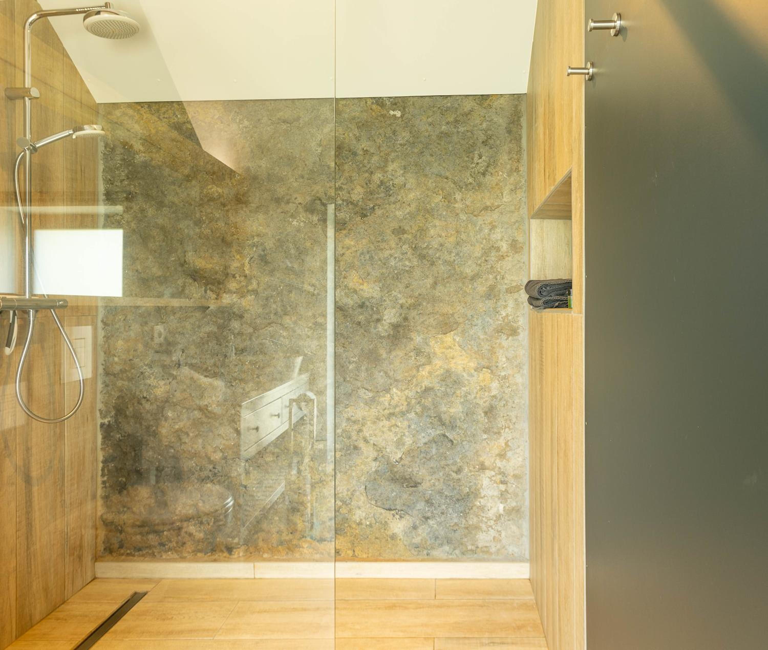 Le Fermage - logement avec piscine, sauna et jacuzzi