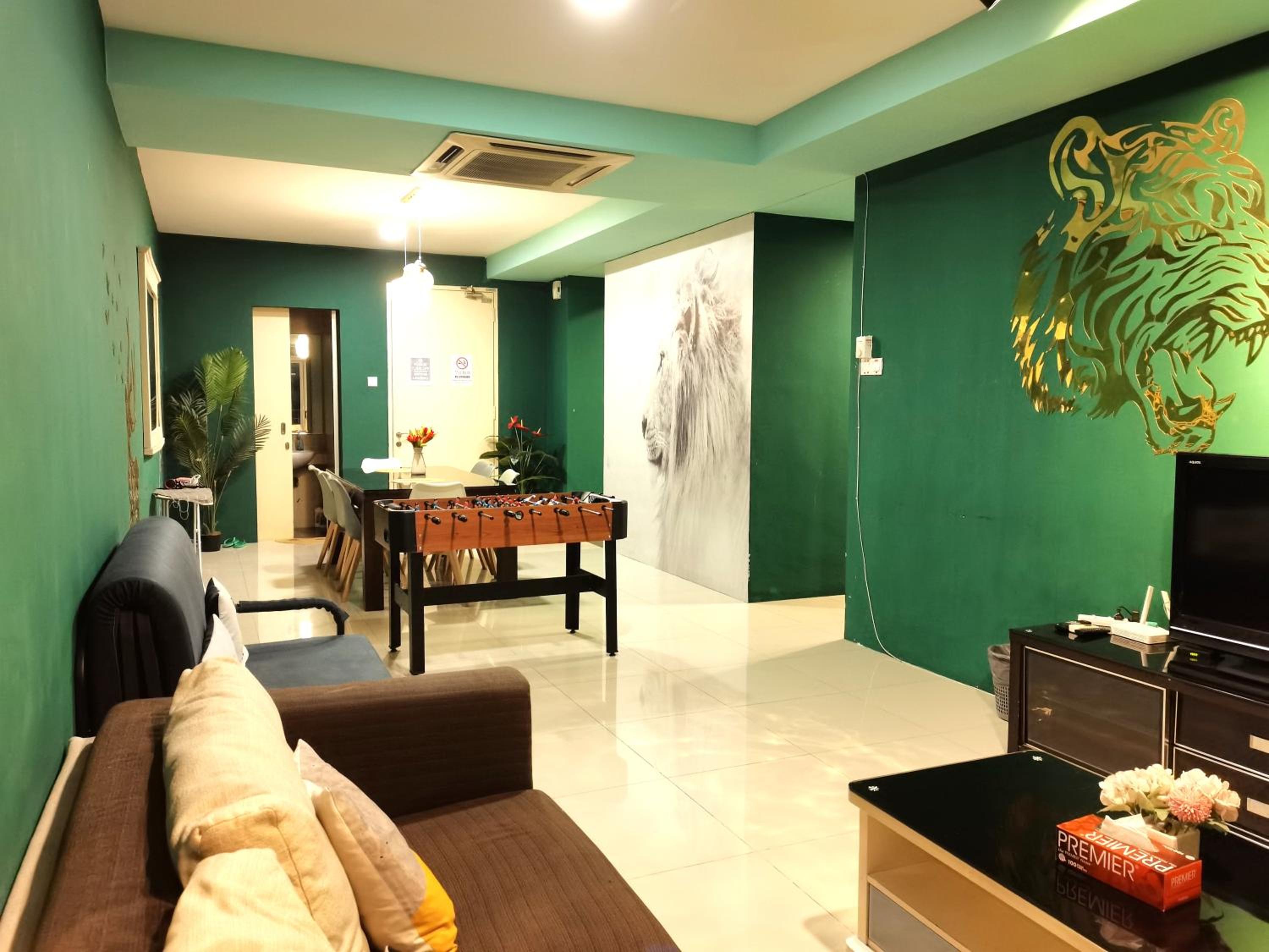 Cozy Forest Themed Homestay 4 Bedroom (max 12pax)