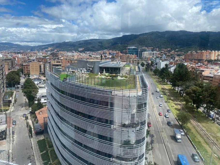 Bright luxurious flat with stunning view workspace