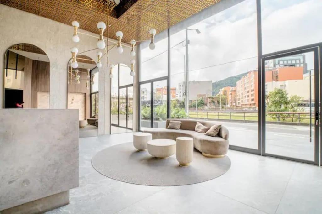 Bright luxurious flat with stunning view workspace