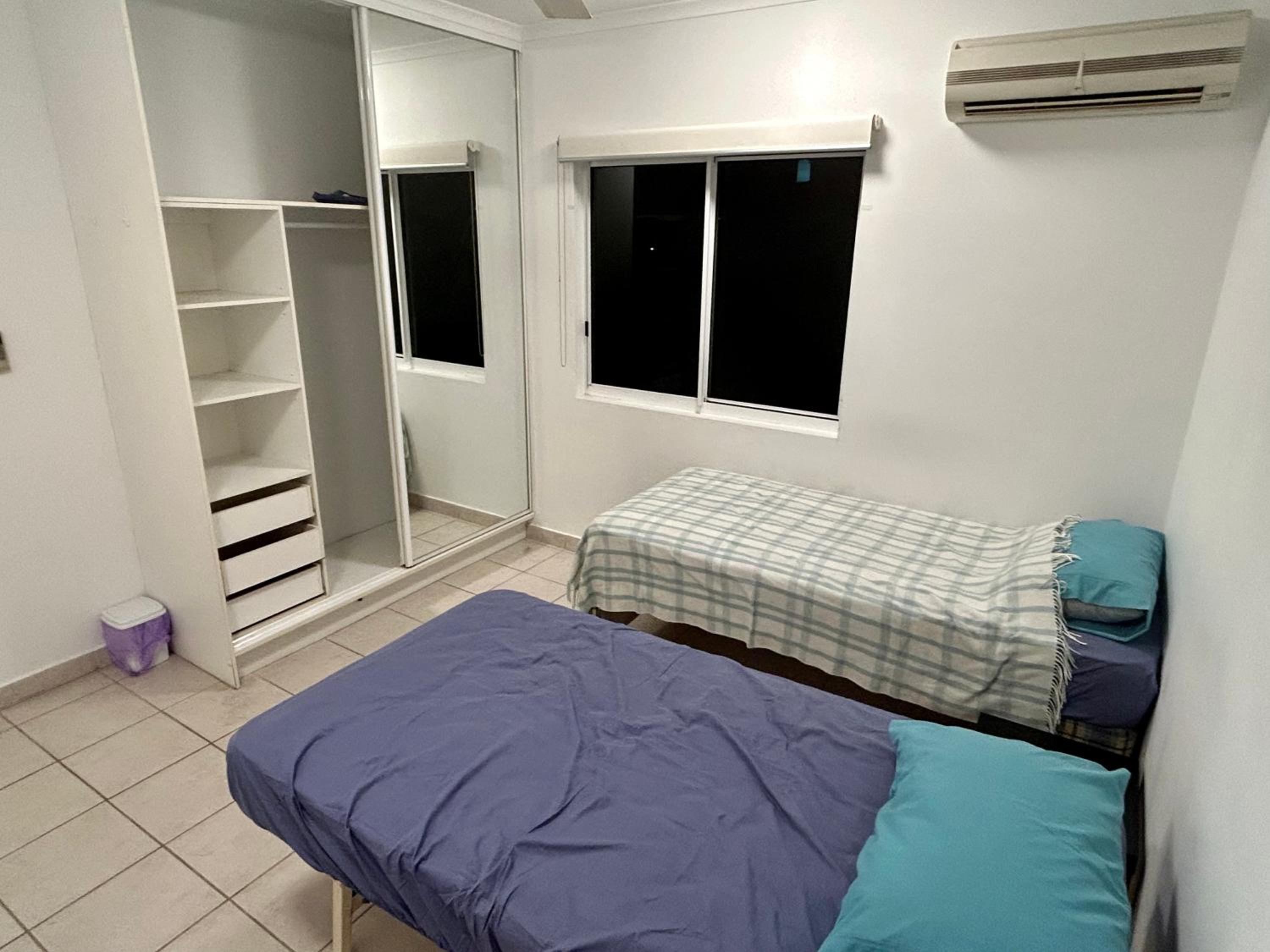 Room in city with kittens!