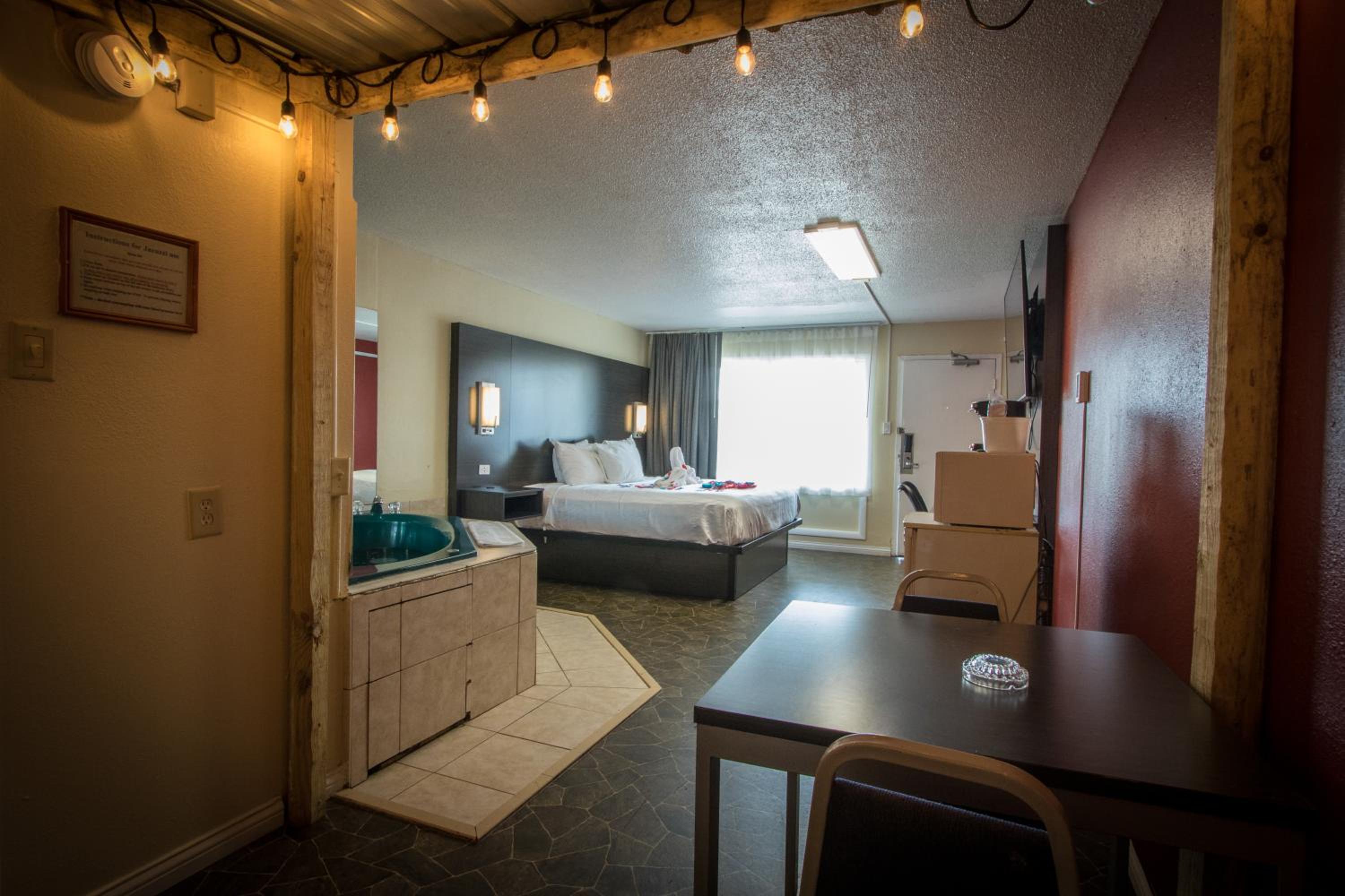 Envi Boutique Hotel Henderson-Evansville South - Image 5