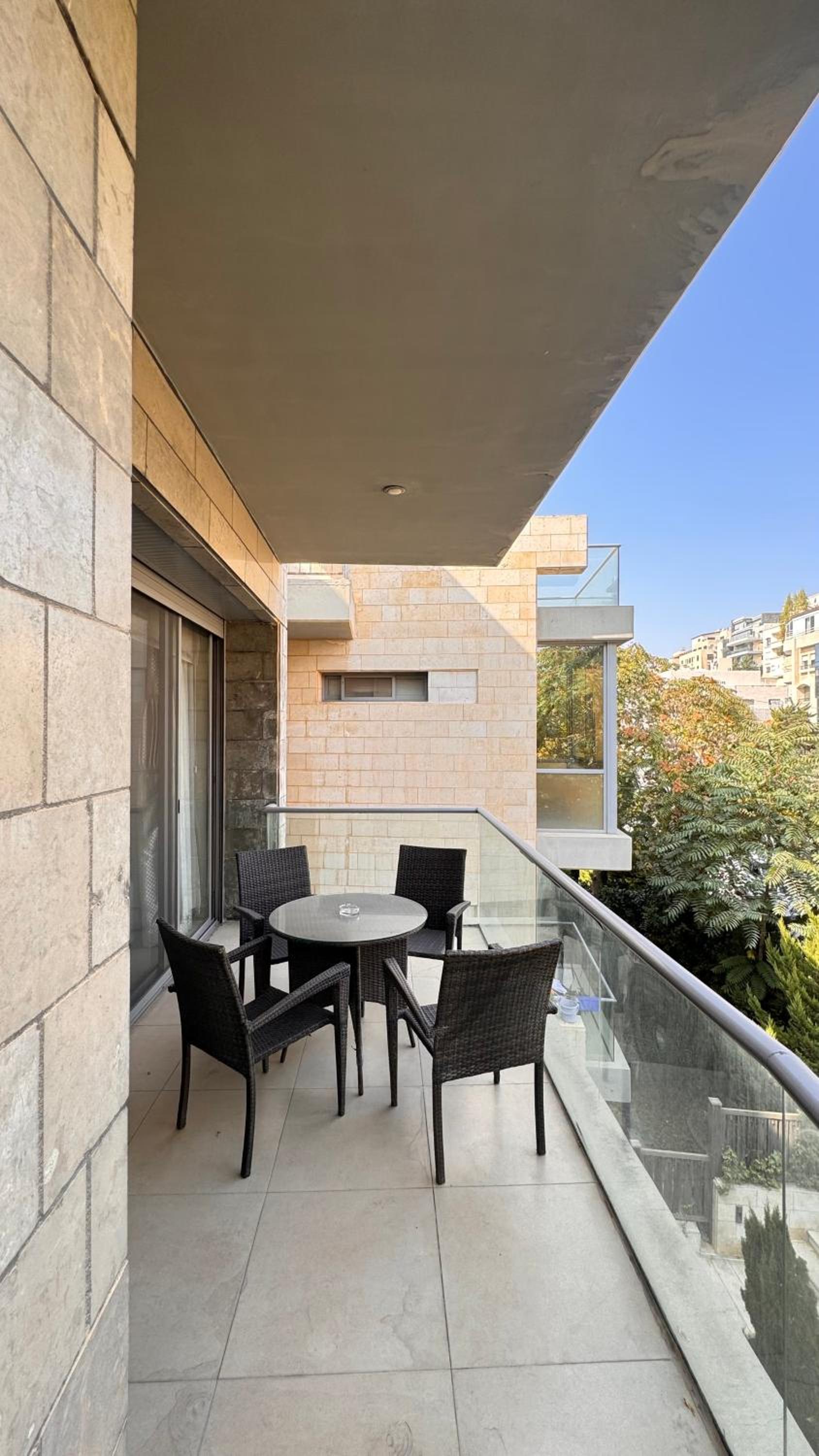 Abdoun Falls Luxury Apartment