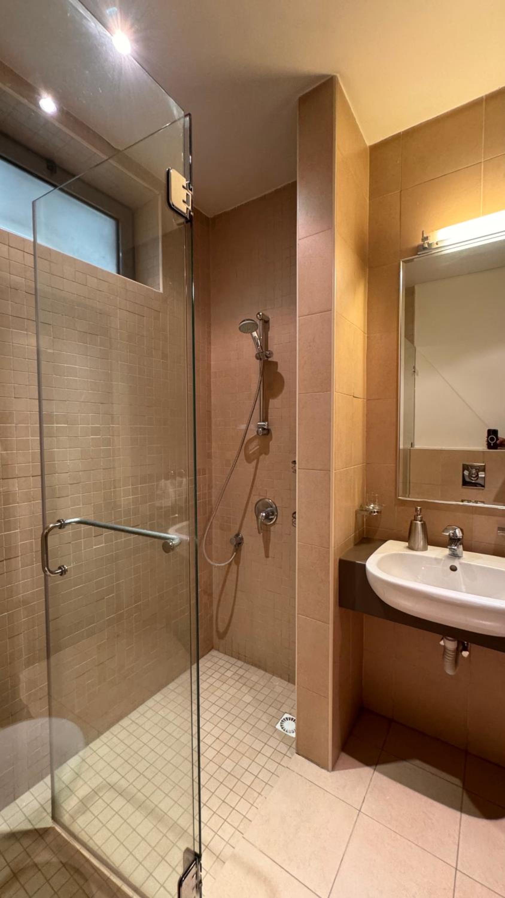 Abdoun Falls Luxury Apartment