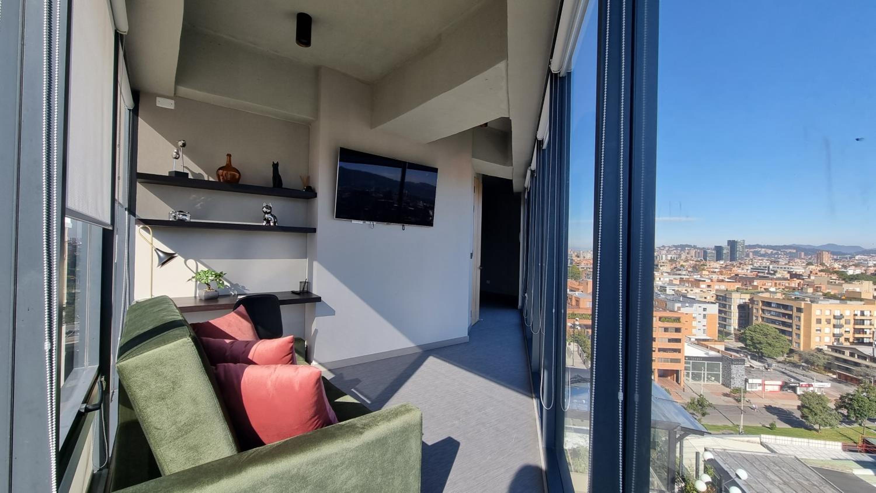 Bright luxurious flat with stunning view workspace