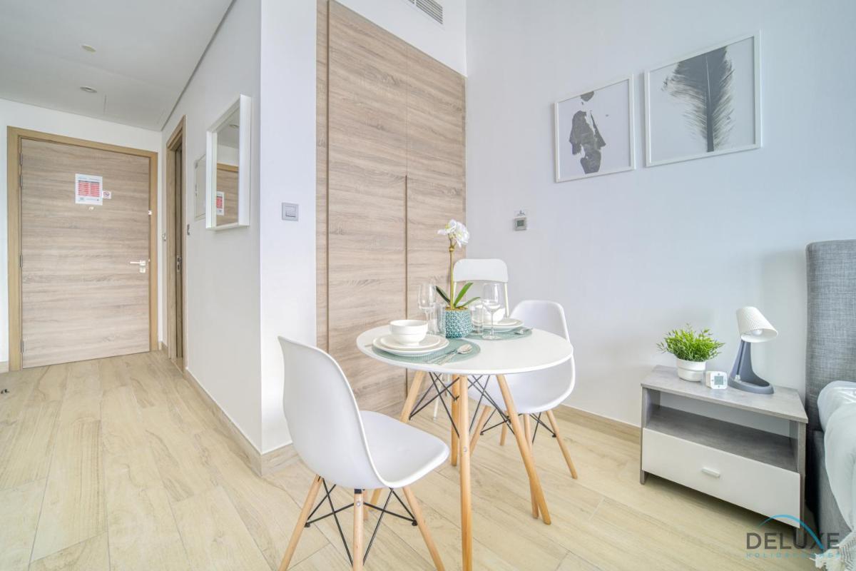 Lush Studio in Studio One Dubai Marina by Deluxe Holiday Homes