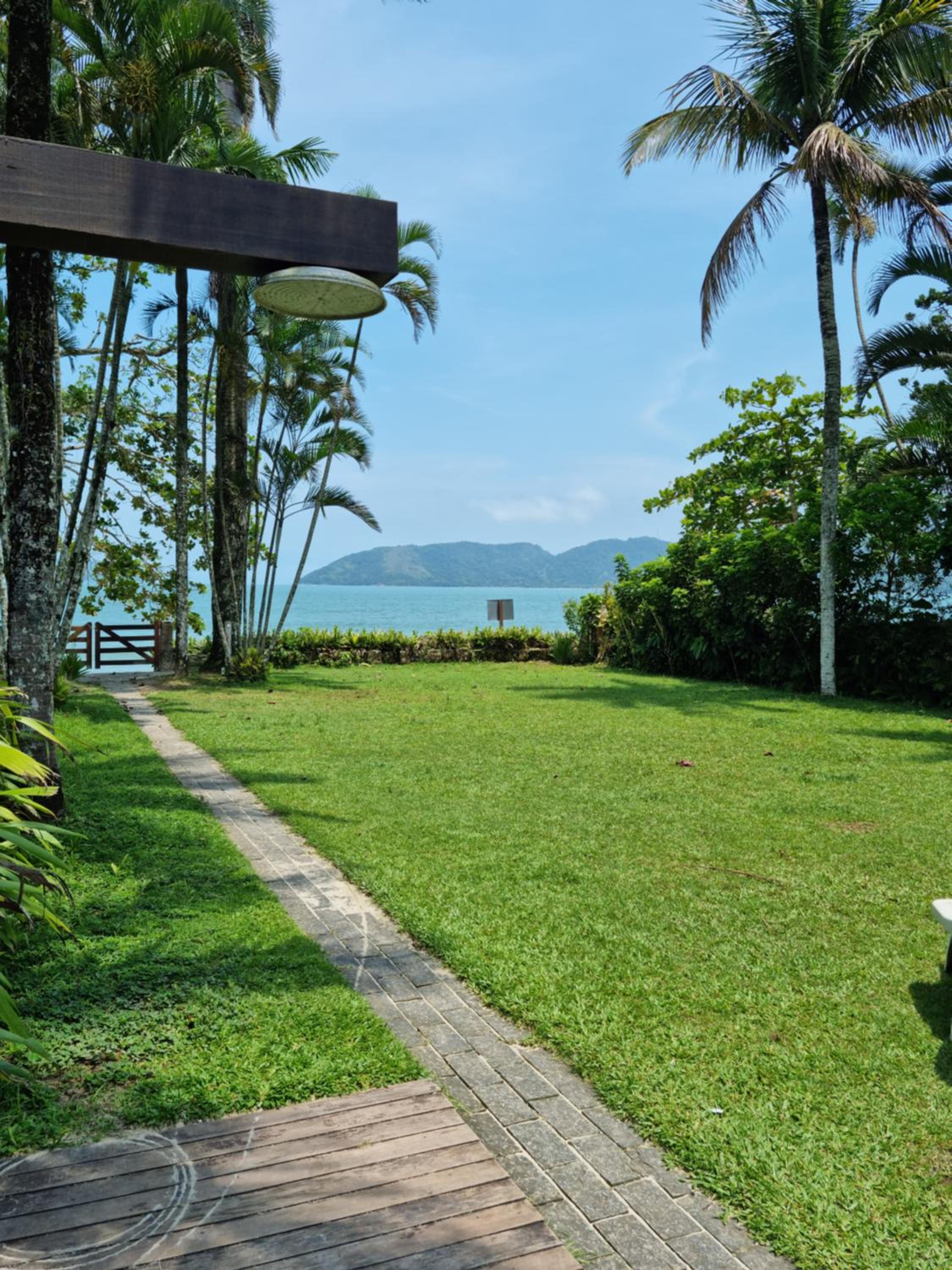 Casa pé na areia - Praia do Lázaro