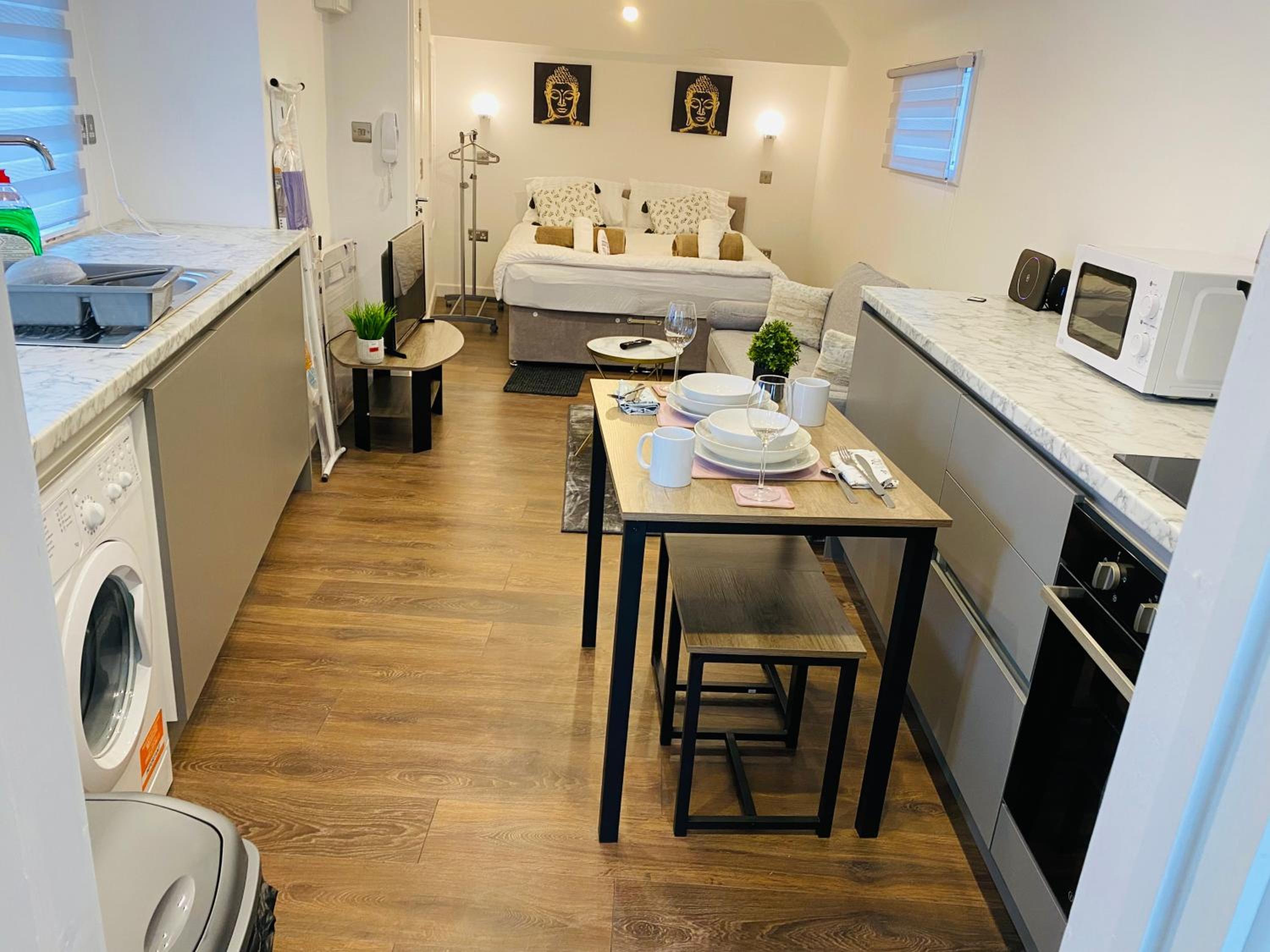 Buckinghamshire Elegant Studio
