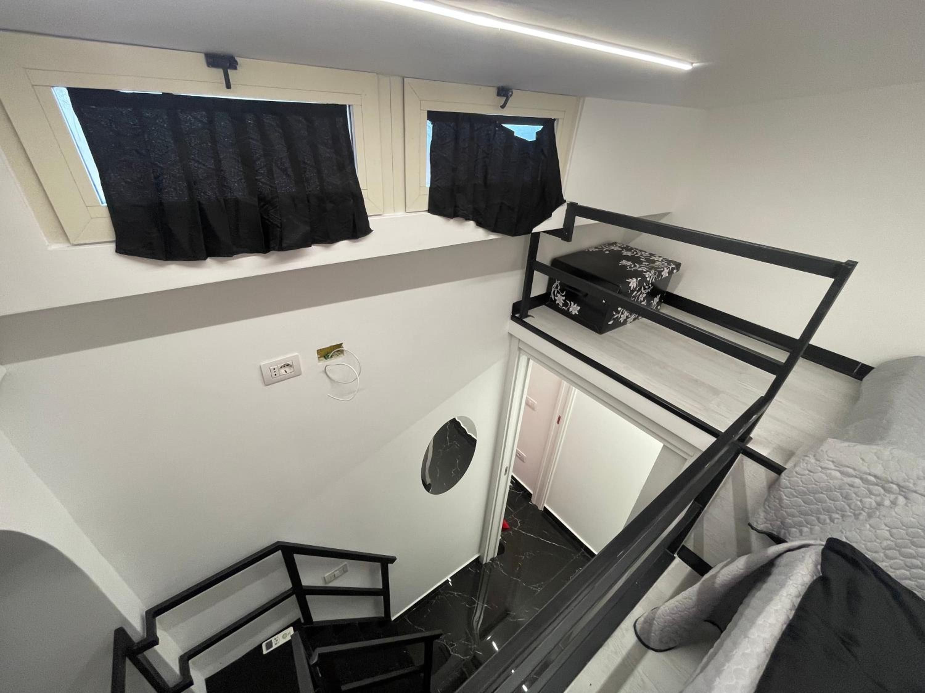 Lux House Naples Airport