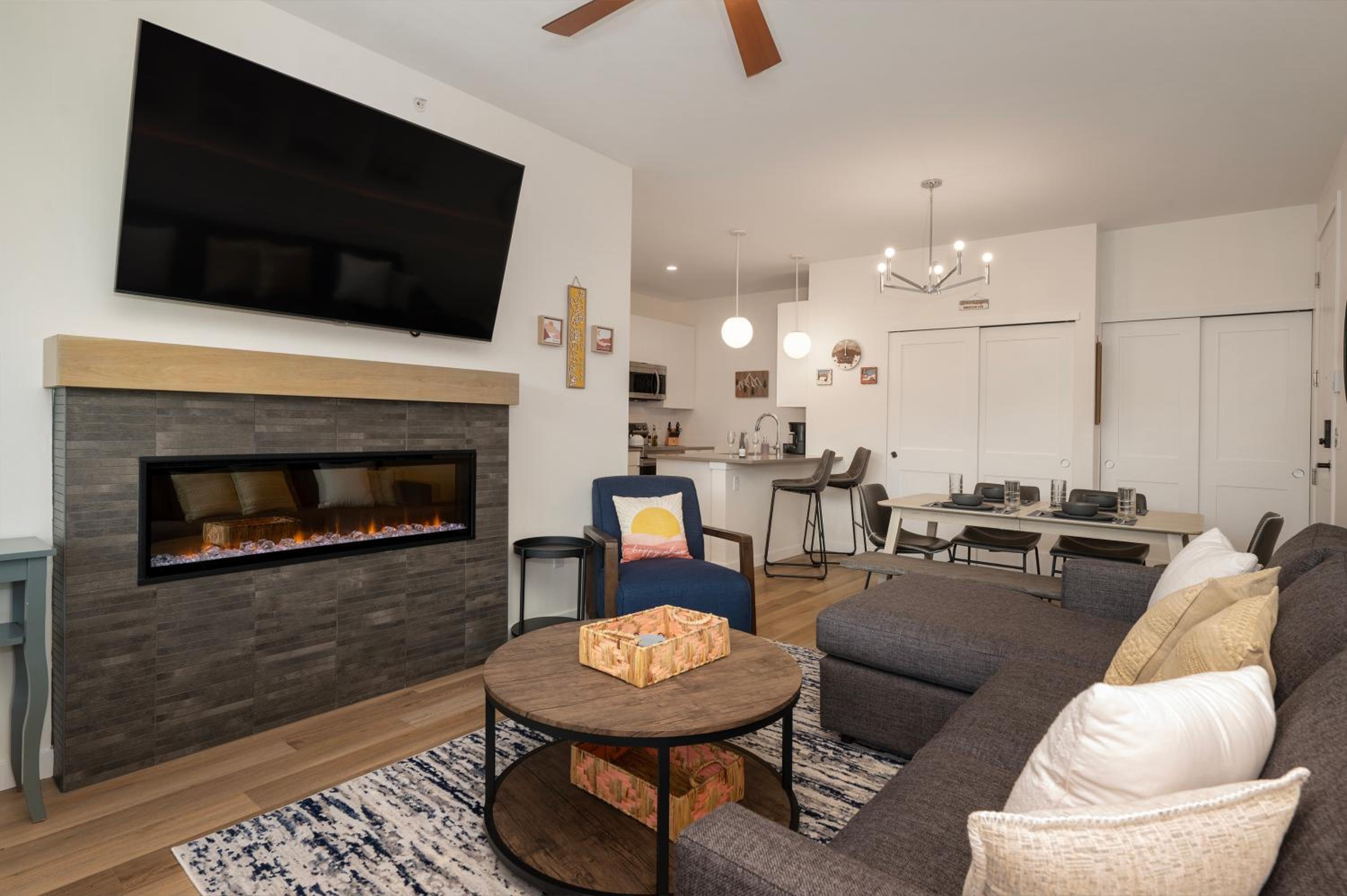 New Condo! Skiboard Winter Park Shuttle