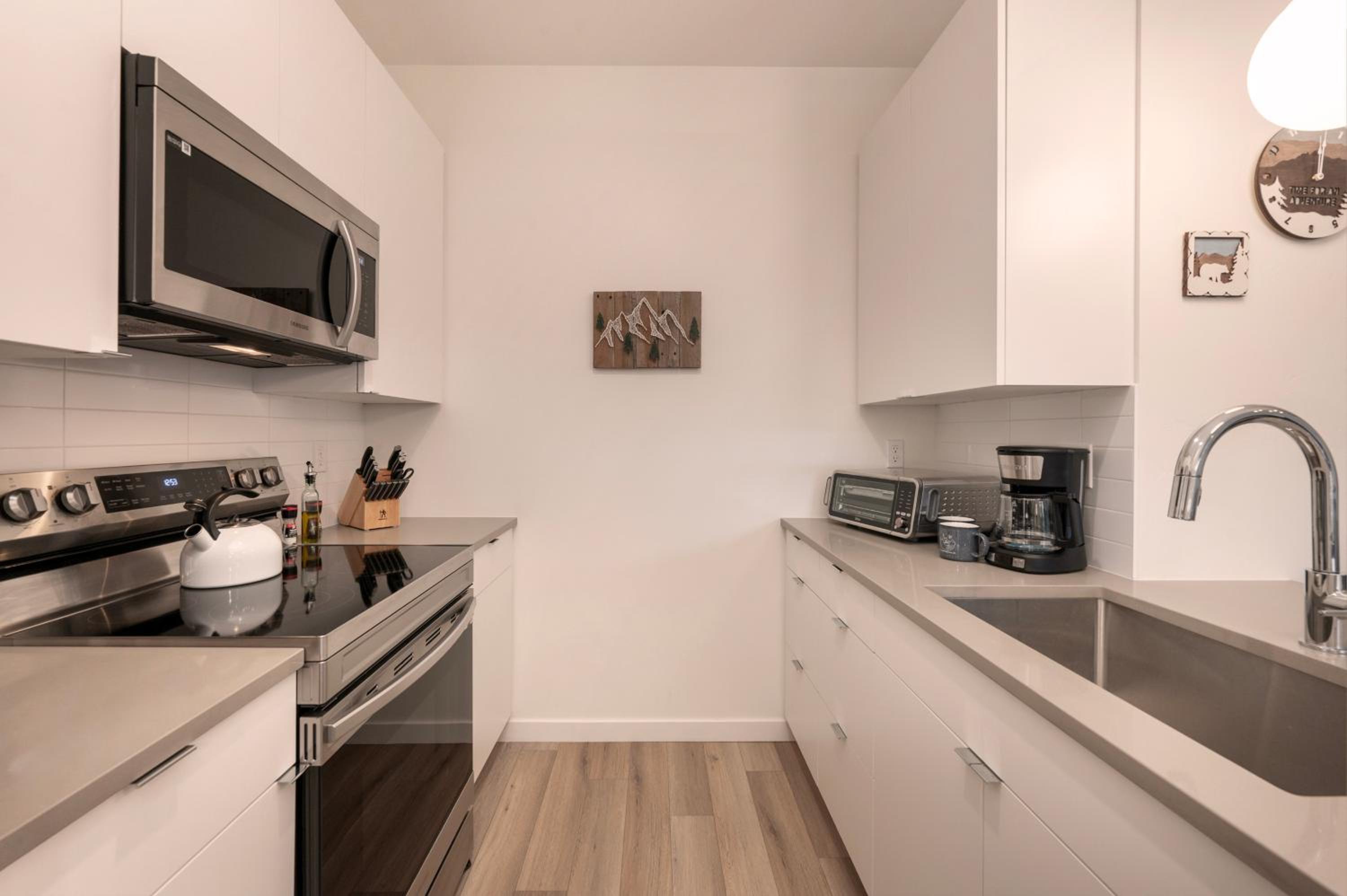 New Condo! Skiboard Winter Park Shuttle