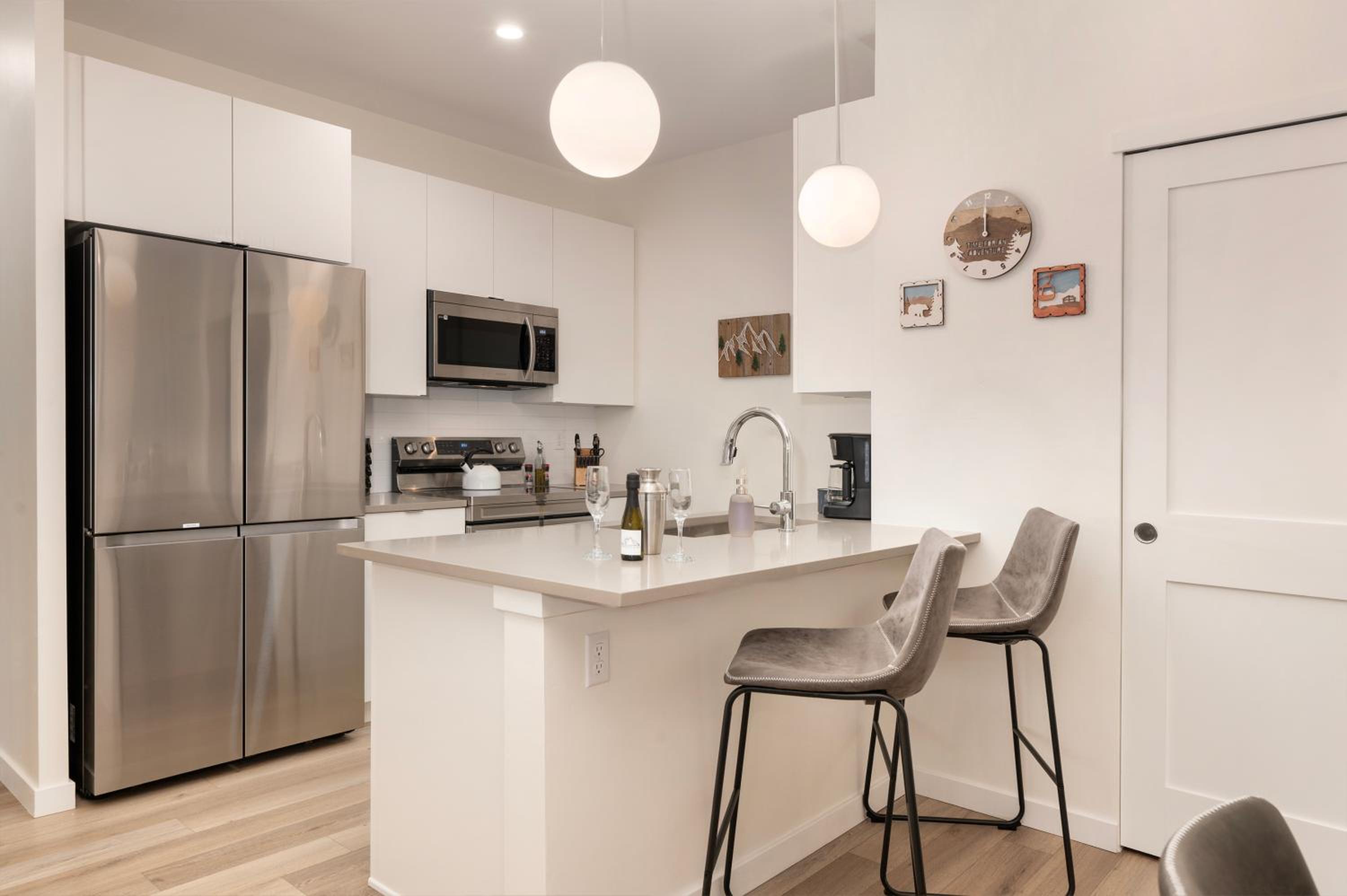 New Condo! Skiboard Winter Park Shuttle