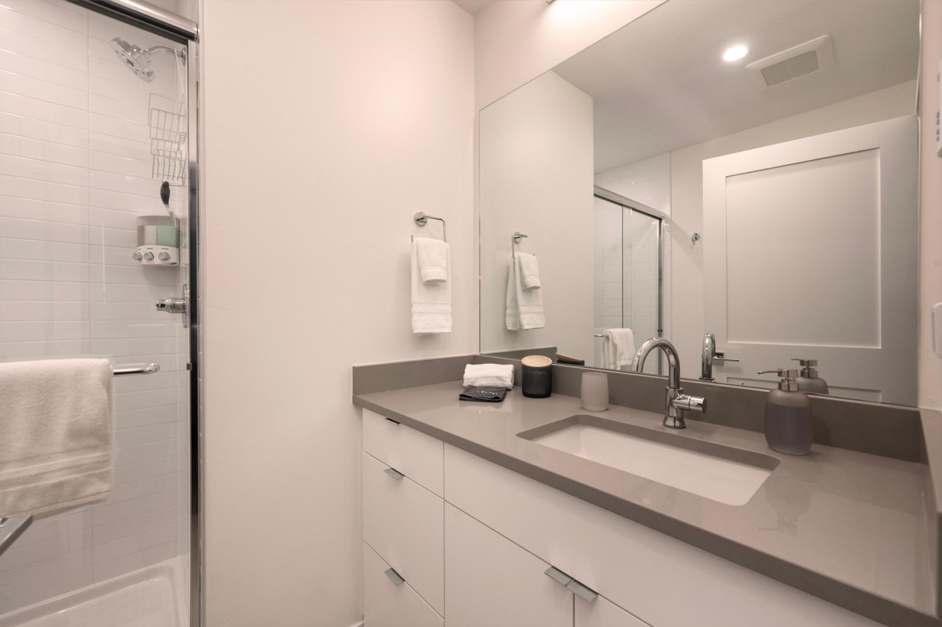 New Condo! Skiboard Winter Park Shuttle