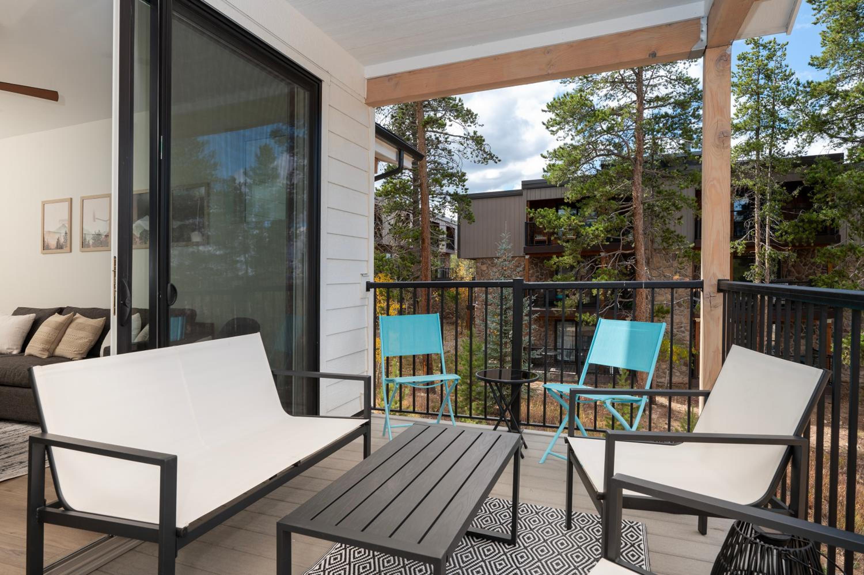 New Condo! Skiboard Winter Park Shuttle