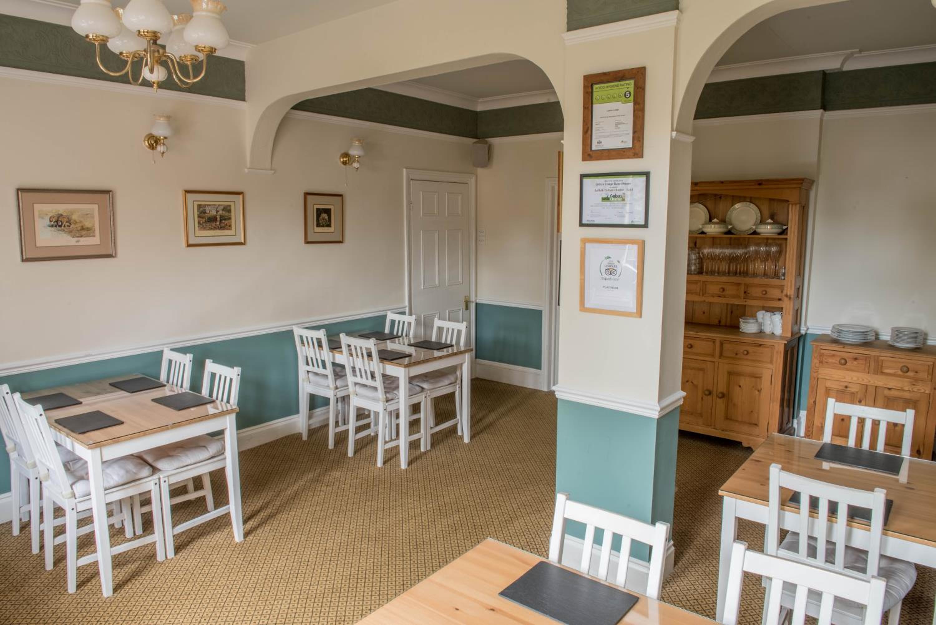 Lattice Lodge - Exclusive Use Hire - Sleeps up to 22 people in up to 19 separate beds view 2