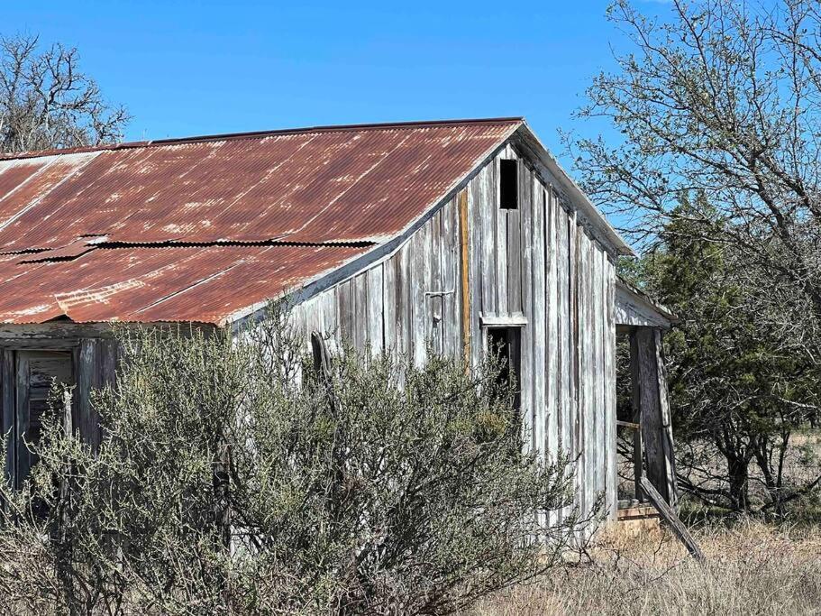 Romantic Ranch home in 100 acres