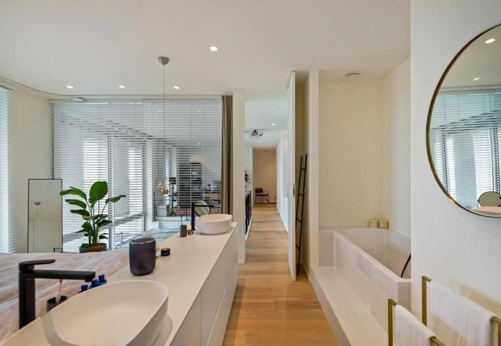 Sky Loft - Spacious Penthouse with Epic Views