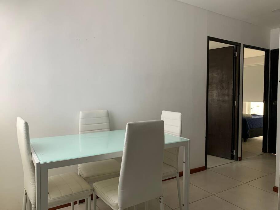 Apartamento por el sector Minuto de Dios.