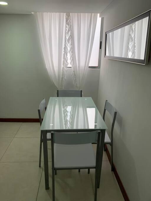 Apartamento por el sector Minuto de Dios.