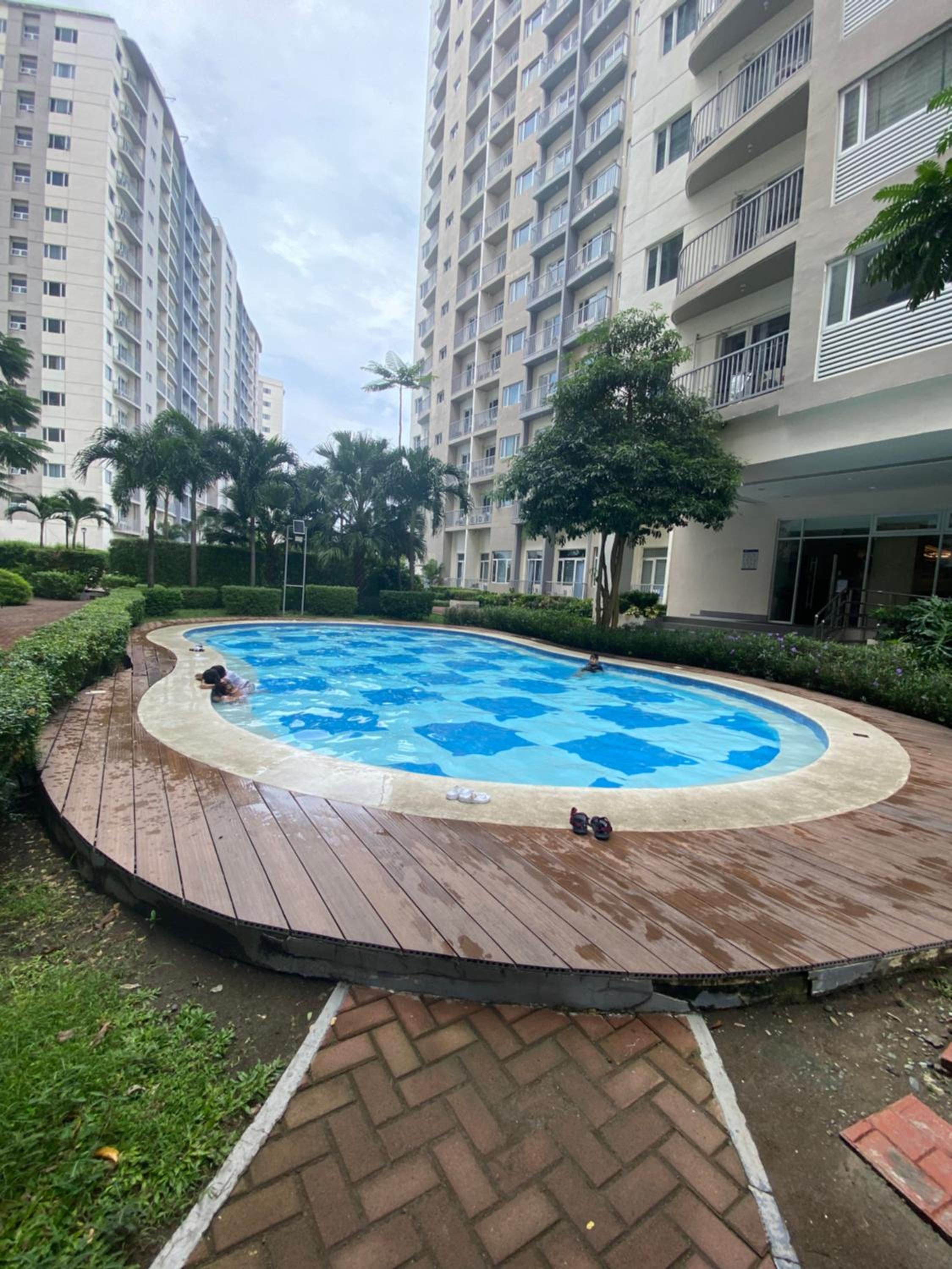 Hotel Luxury Twin Bed Room with Balcony Las Pinas-South Residence