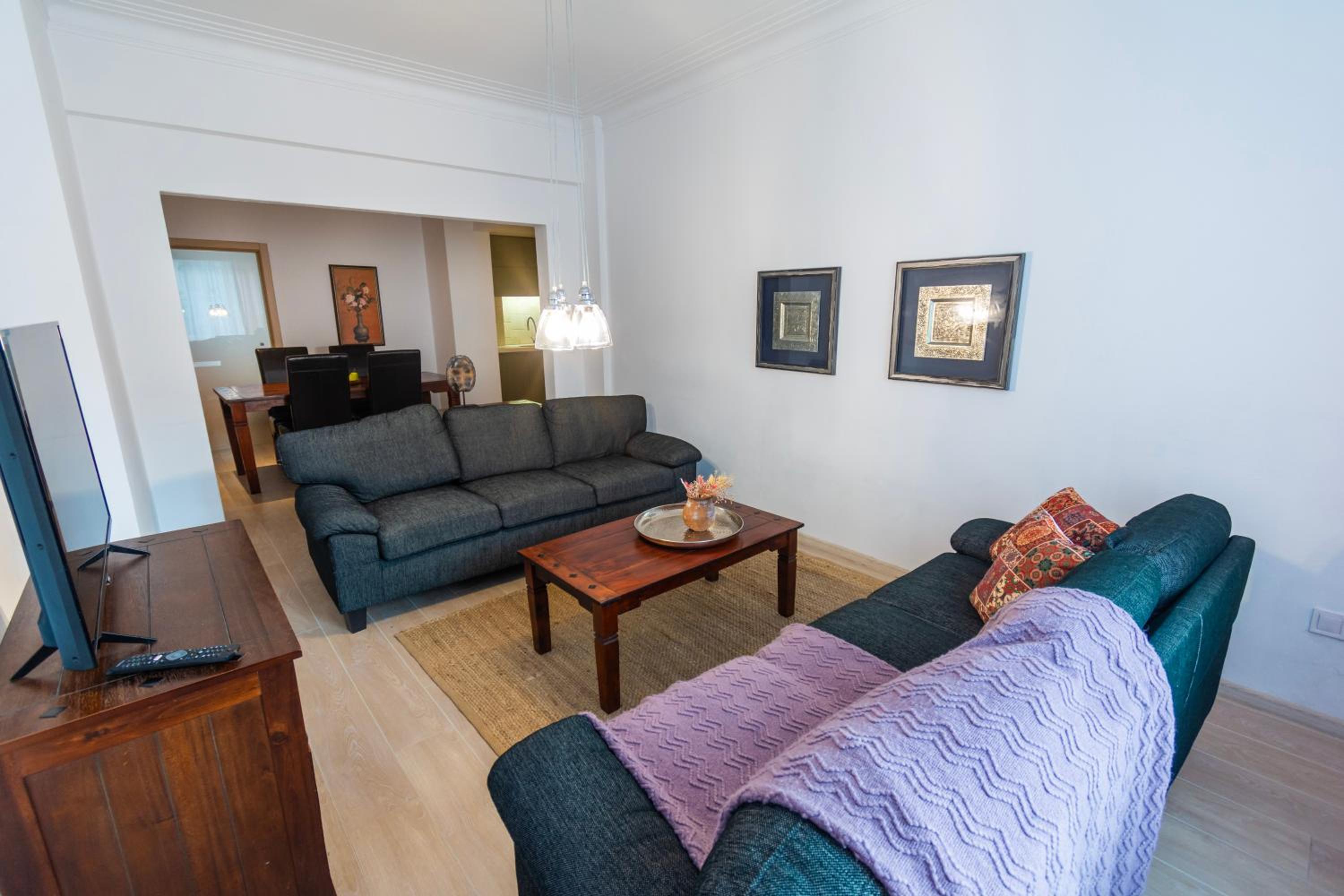 Art Luxury Apartment - central, metro to airport