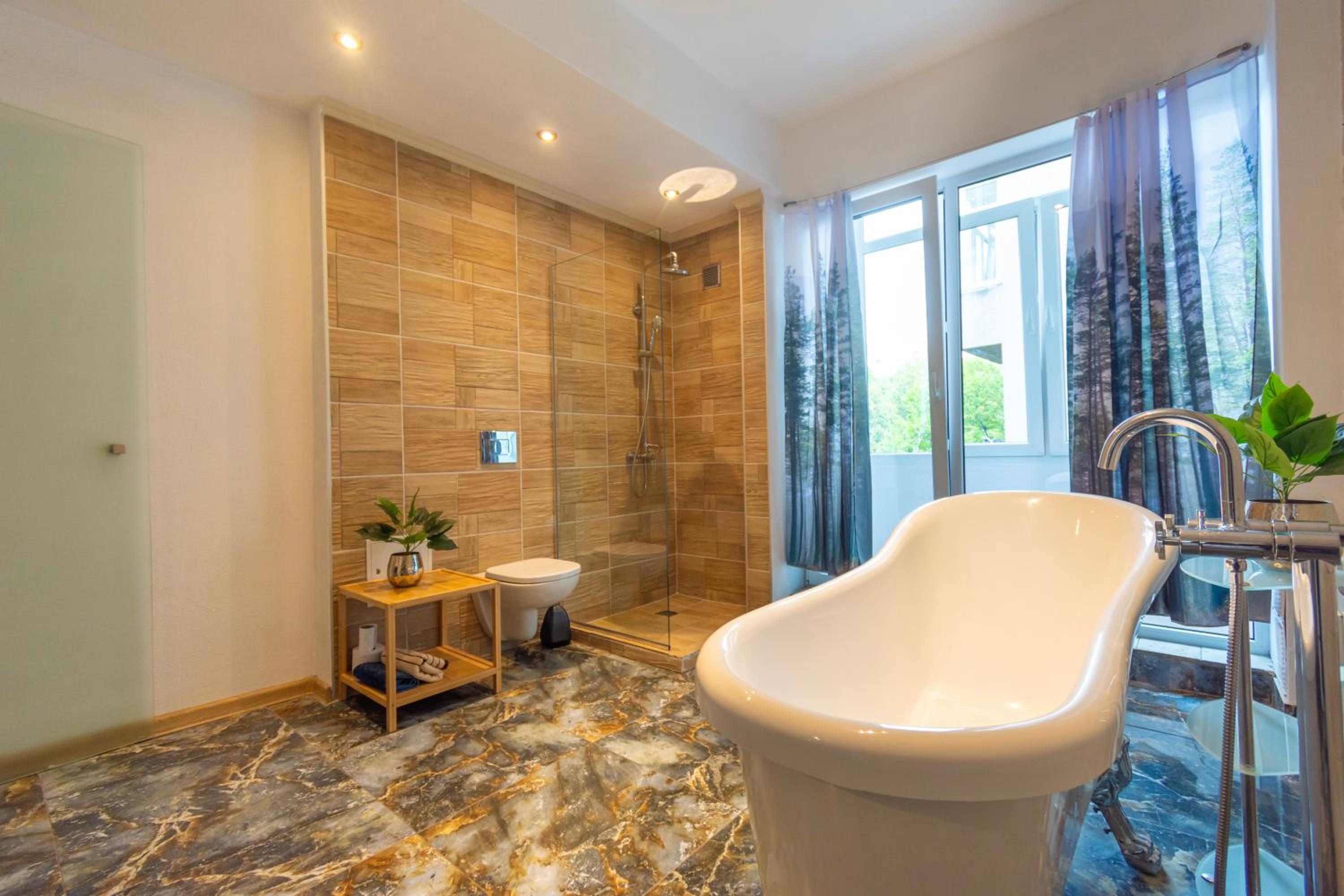 Art Luxury Apartment - central, metro to airport