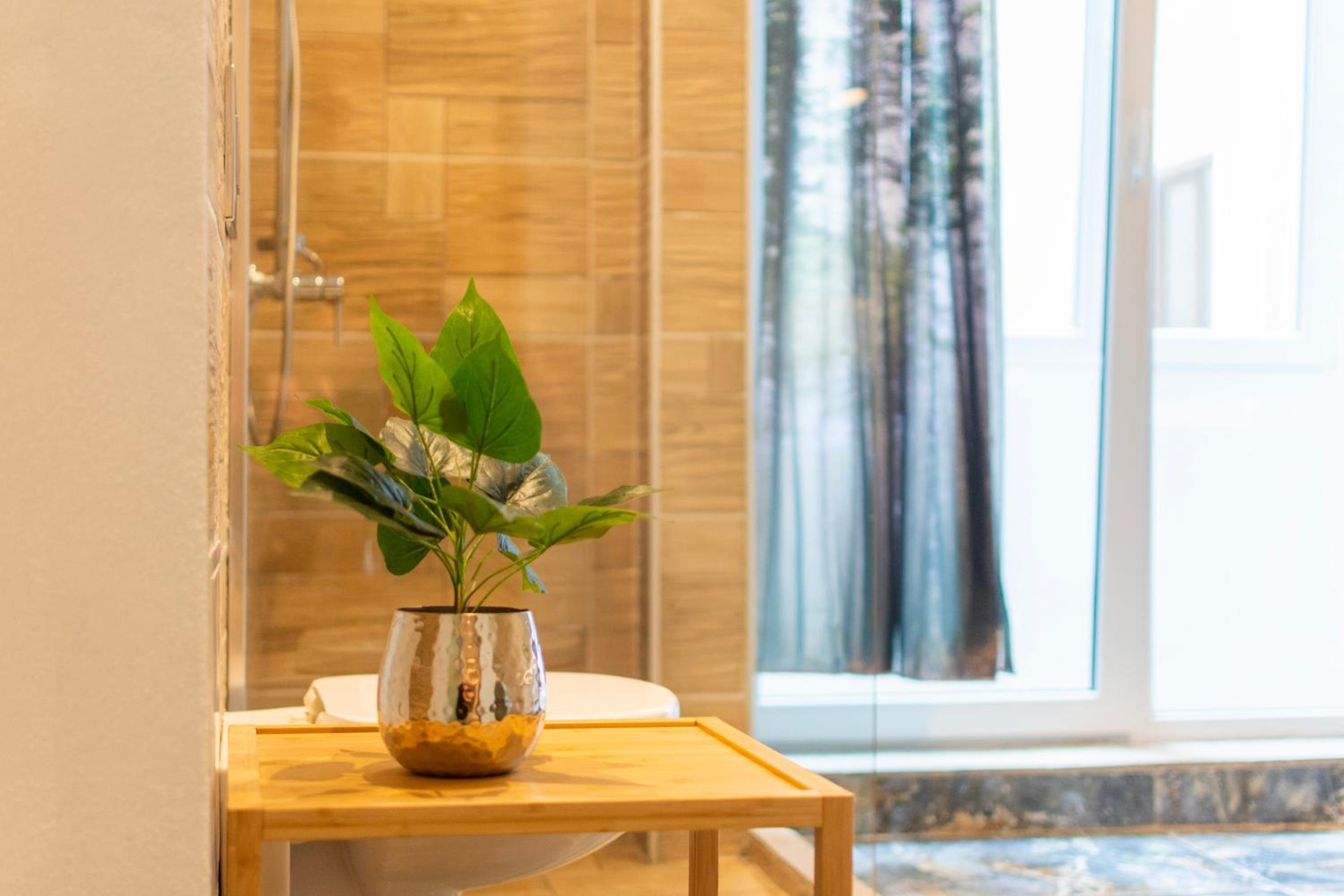 Art Luxury Apartment - central, metro to airport