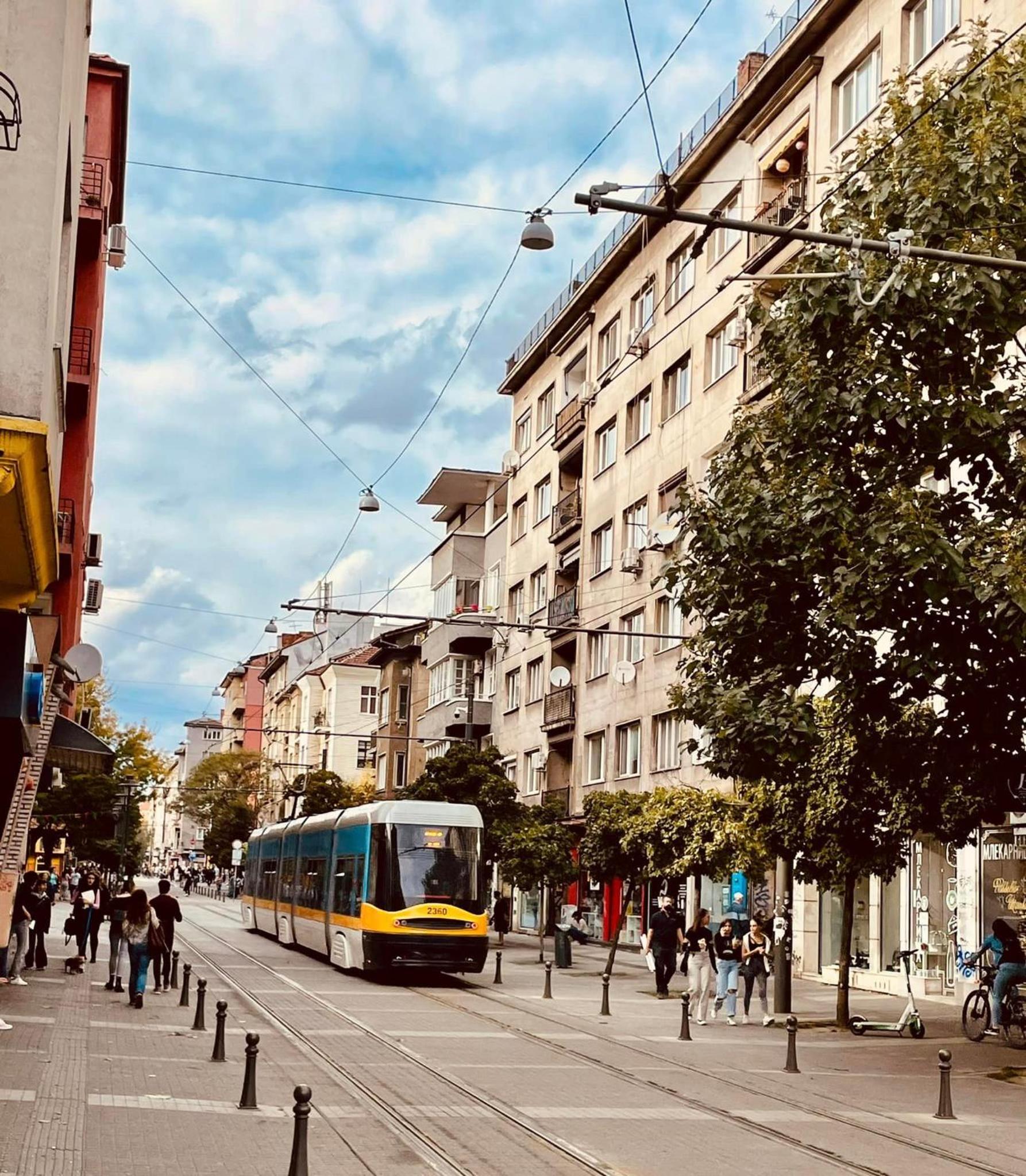 Art Luxury Apartment - central, metro to airport