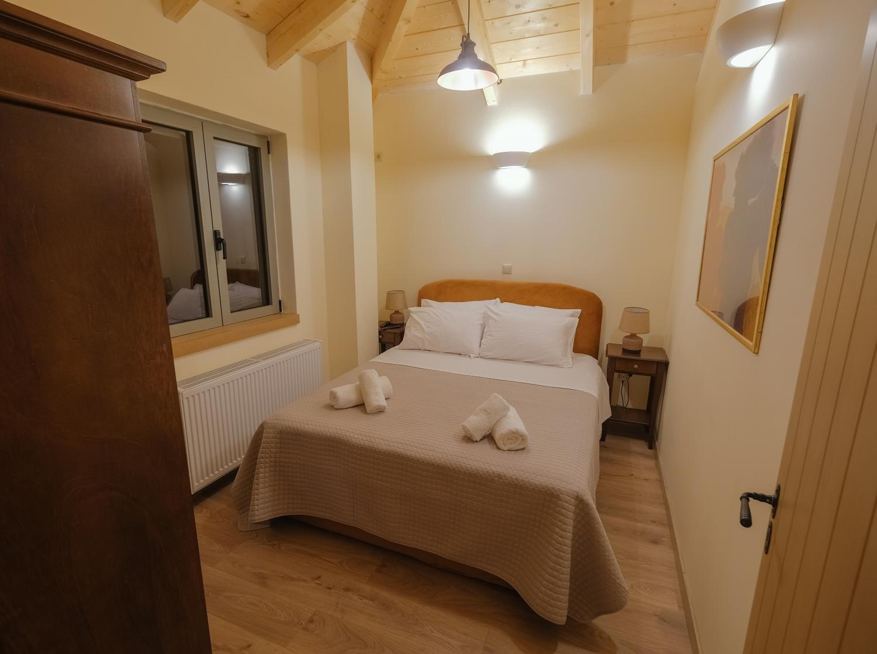 AROANIA suites