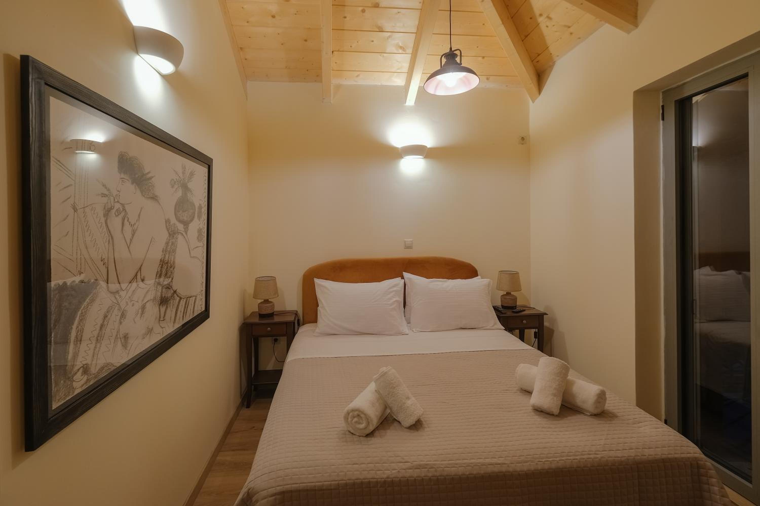 AROANIA suites