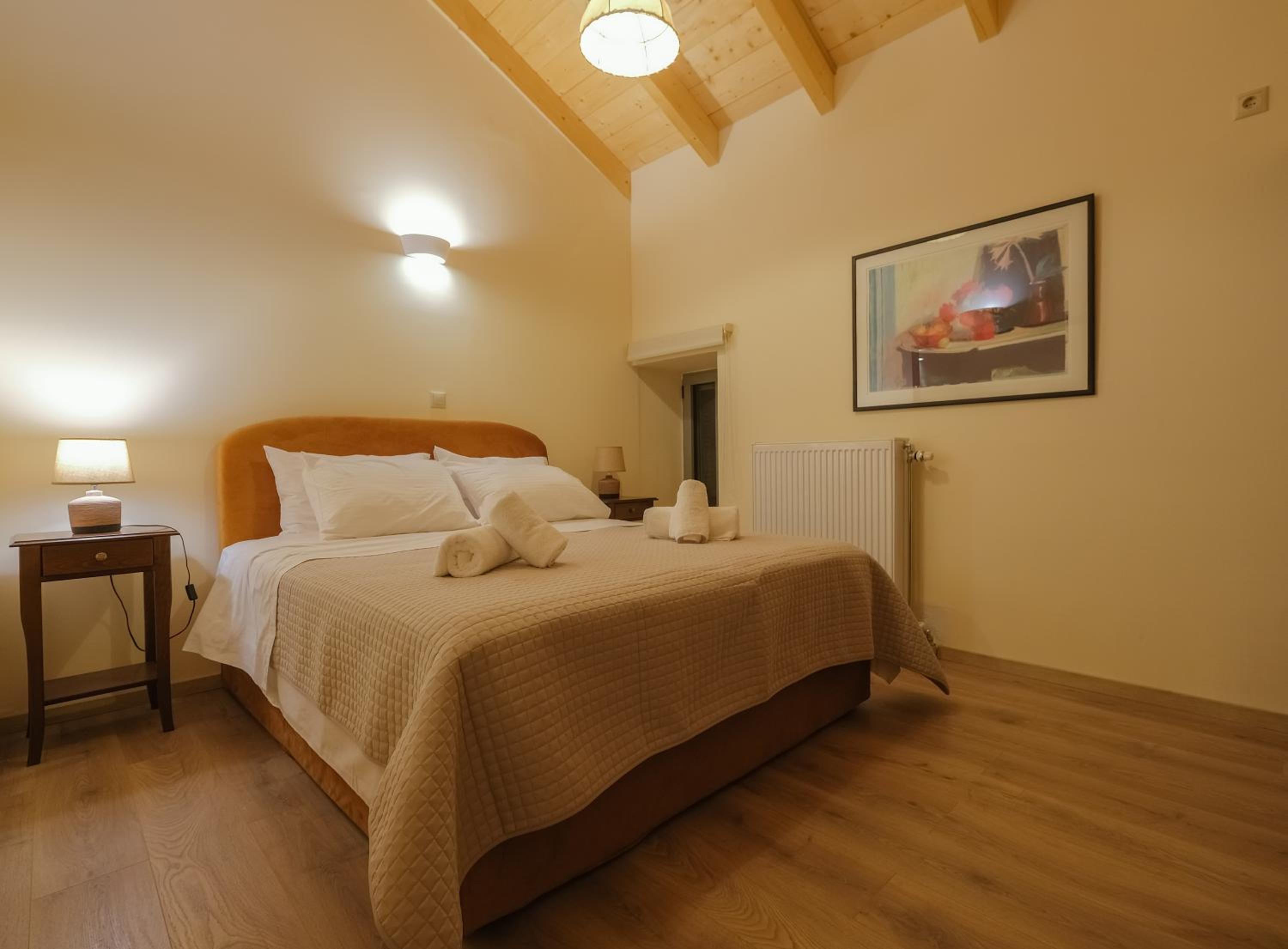 AROANIA suites
