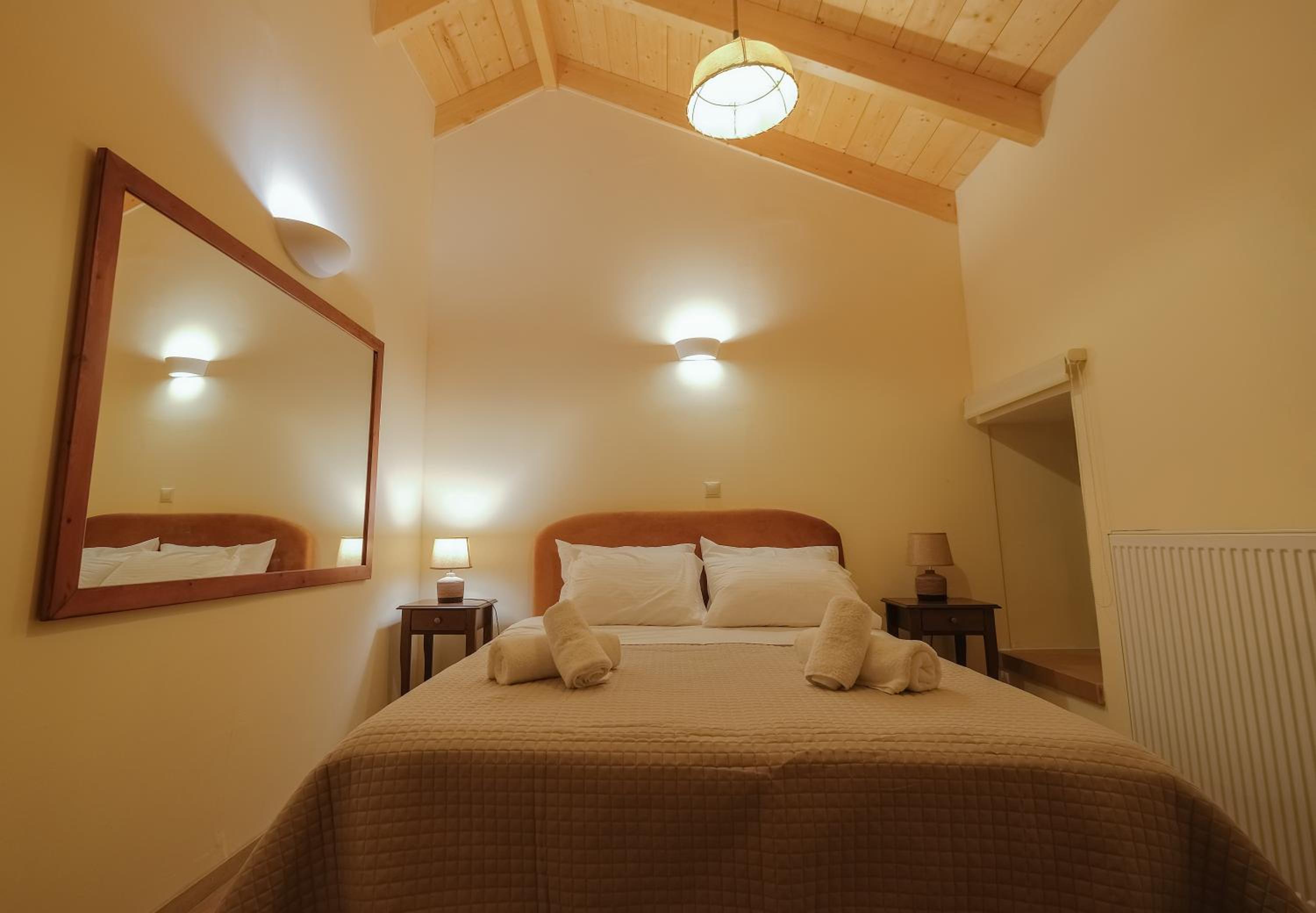 AROANIA suites