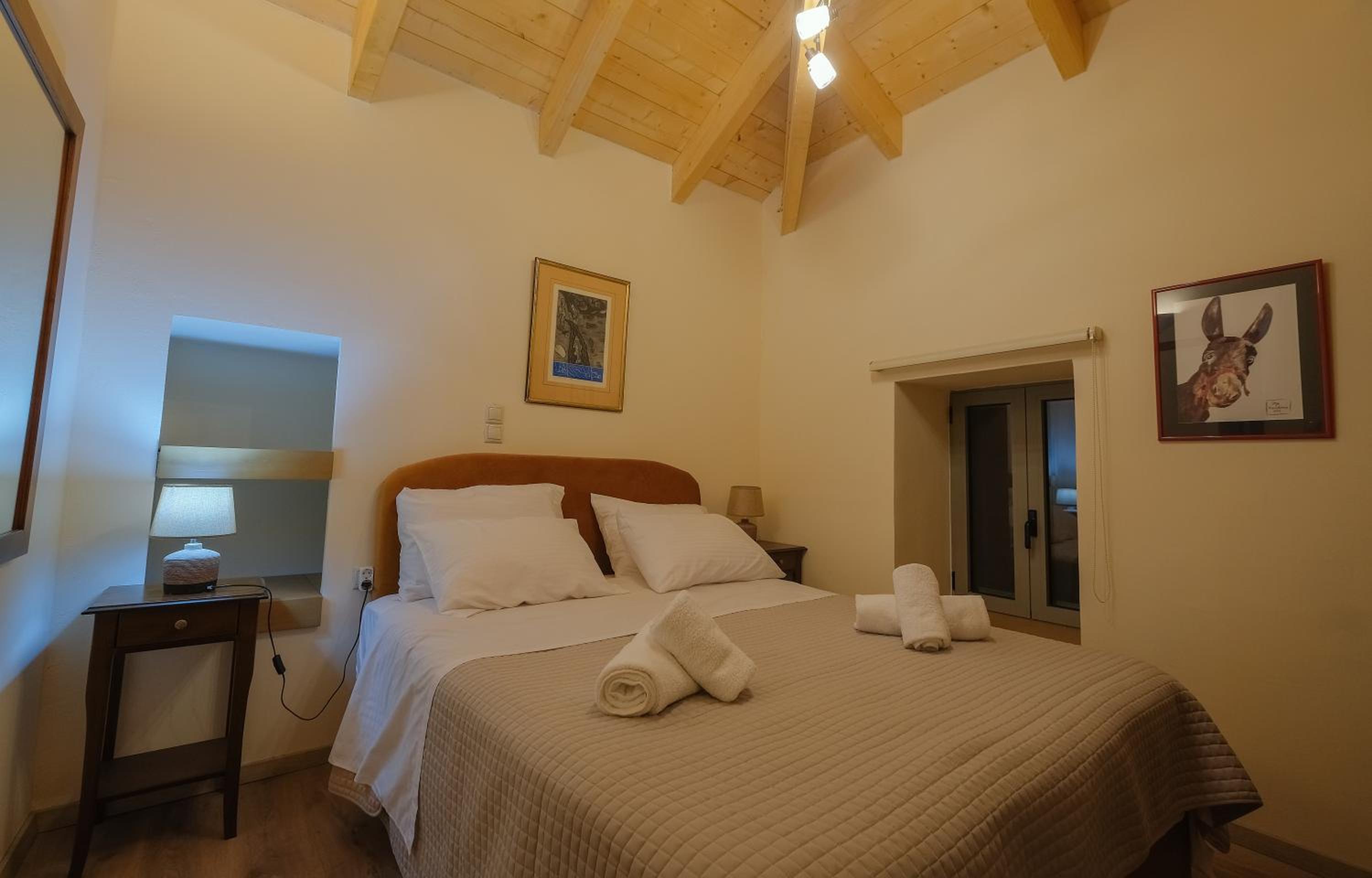 AROANIA suites